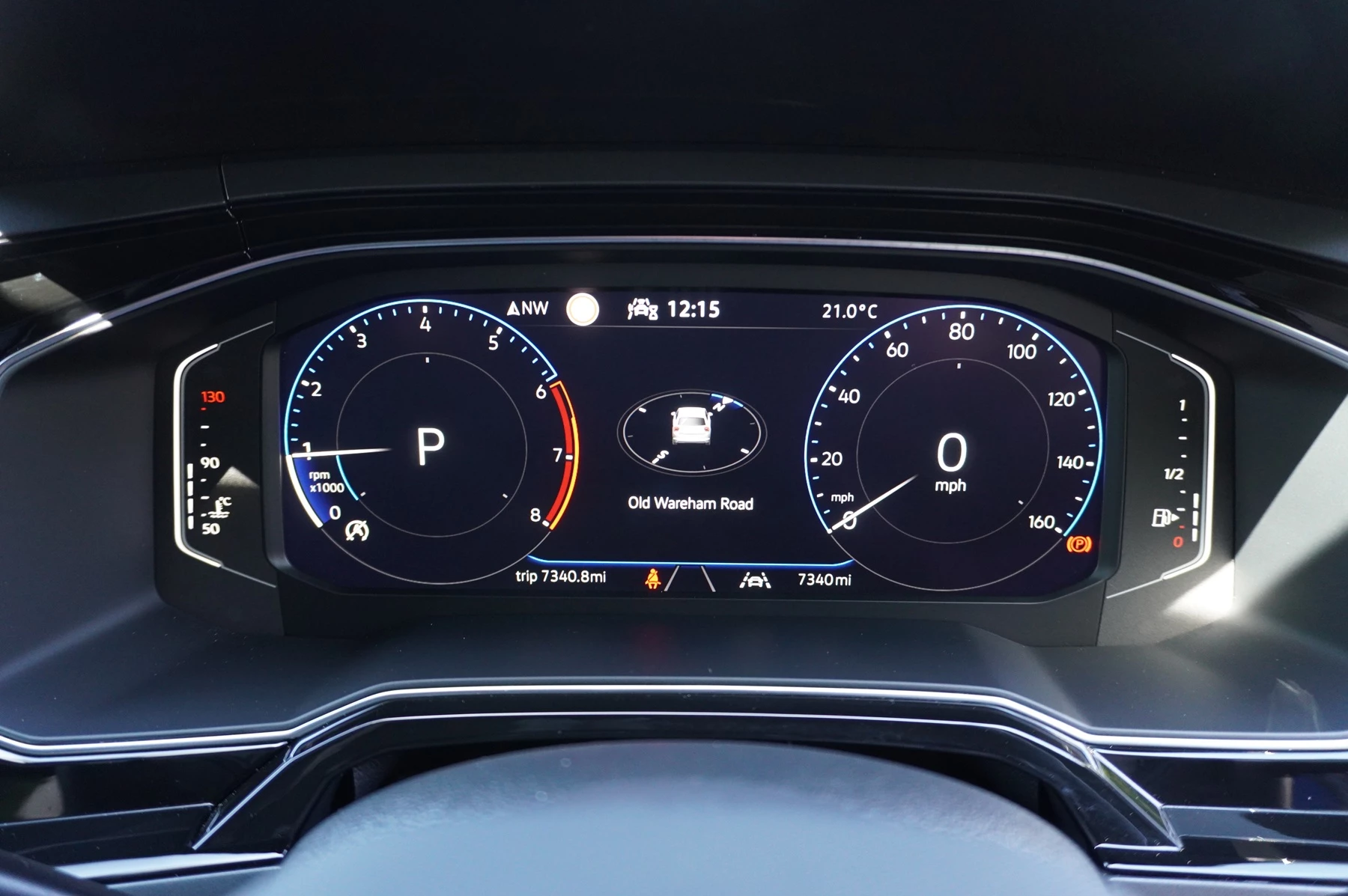 Volkswagen-Polo-image-7