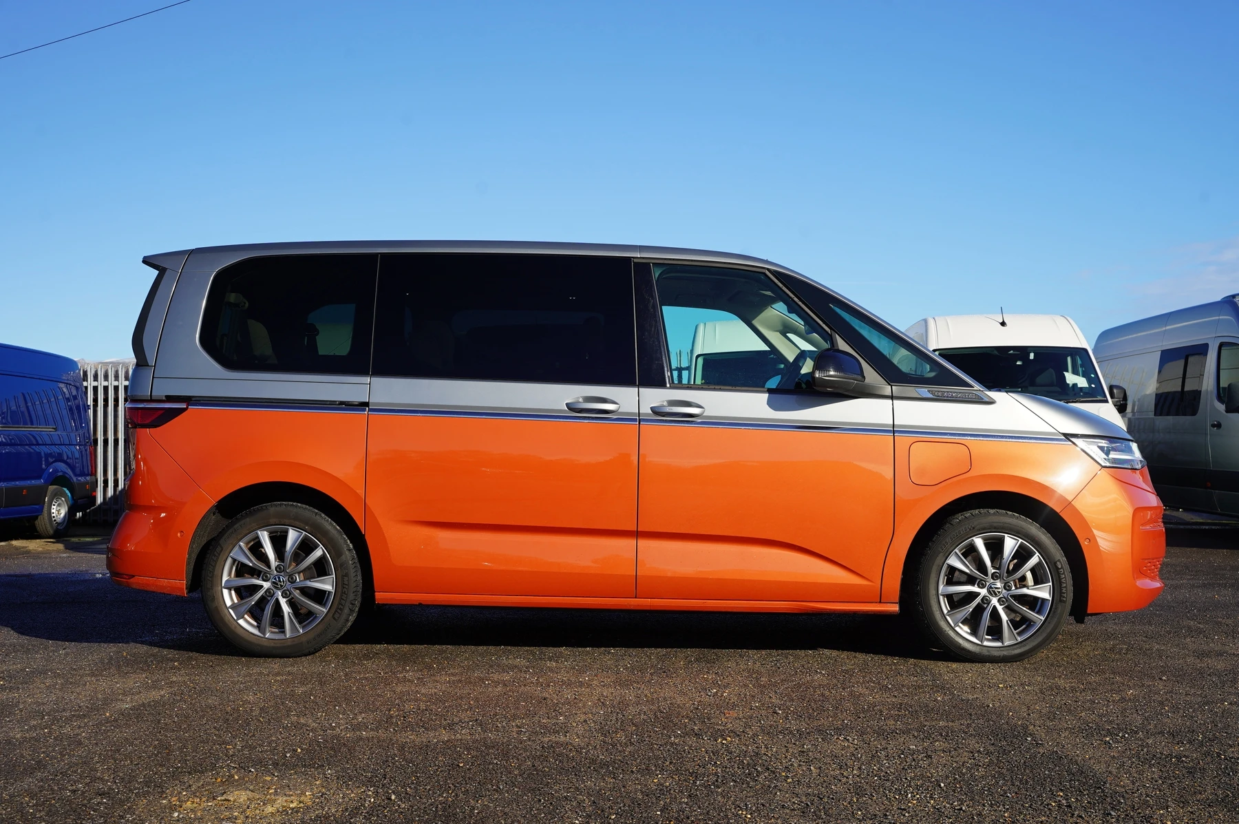 Volkswagen-Multivan-image-3