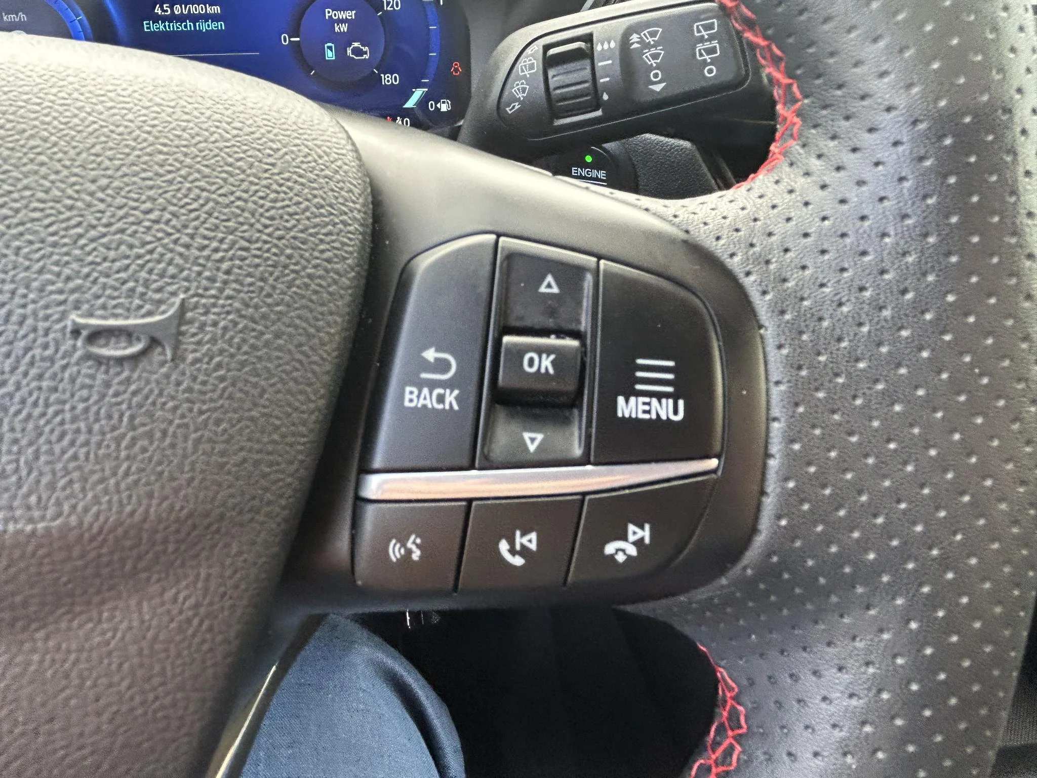 Ford-Kuga-image-17