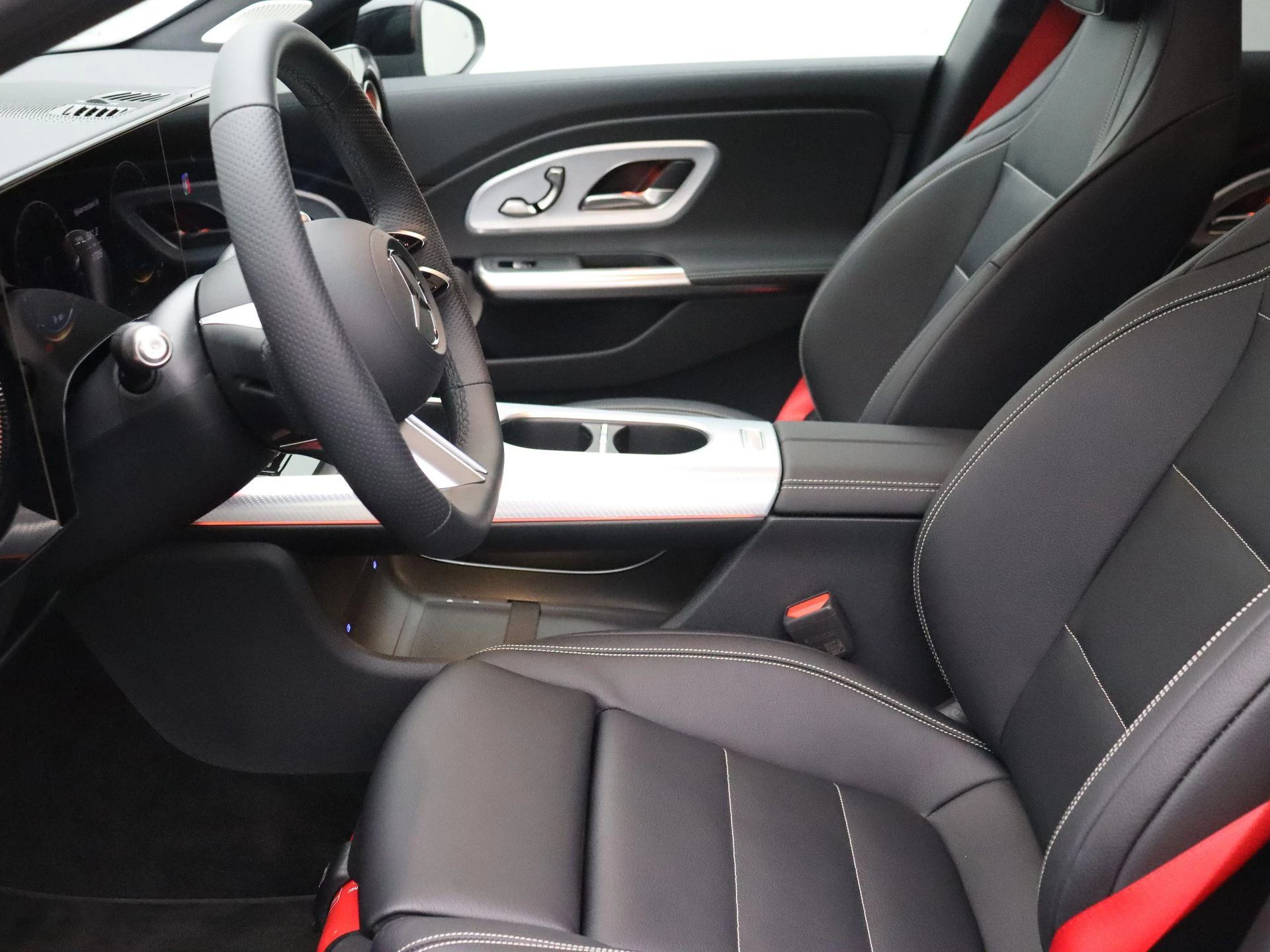 Mercedes-Benz-CLA-image-14
