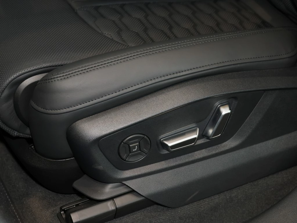 Audi-RSQ8-image-7