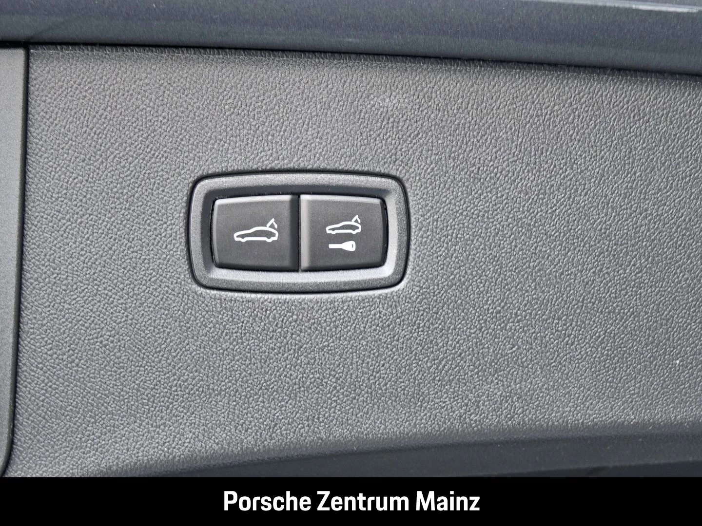 Porsche Cayenne GTS Coupe Burmester HA-Lenkung InnoDrive gts