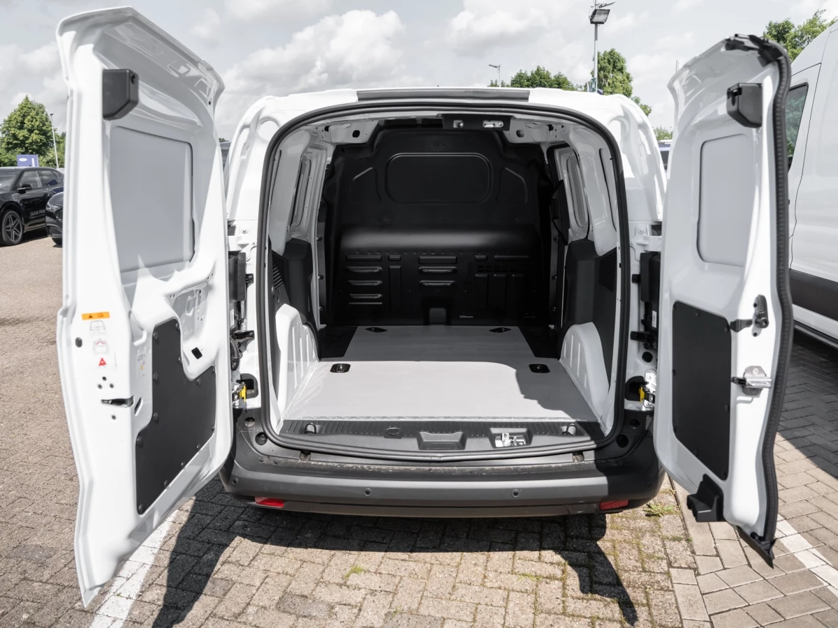 Ford-Transit Courier-image-9