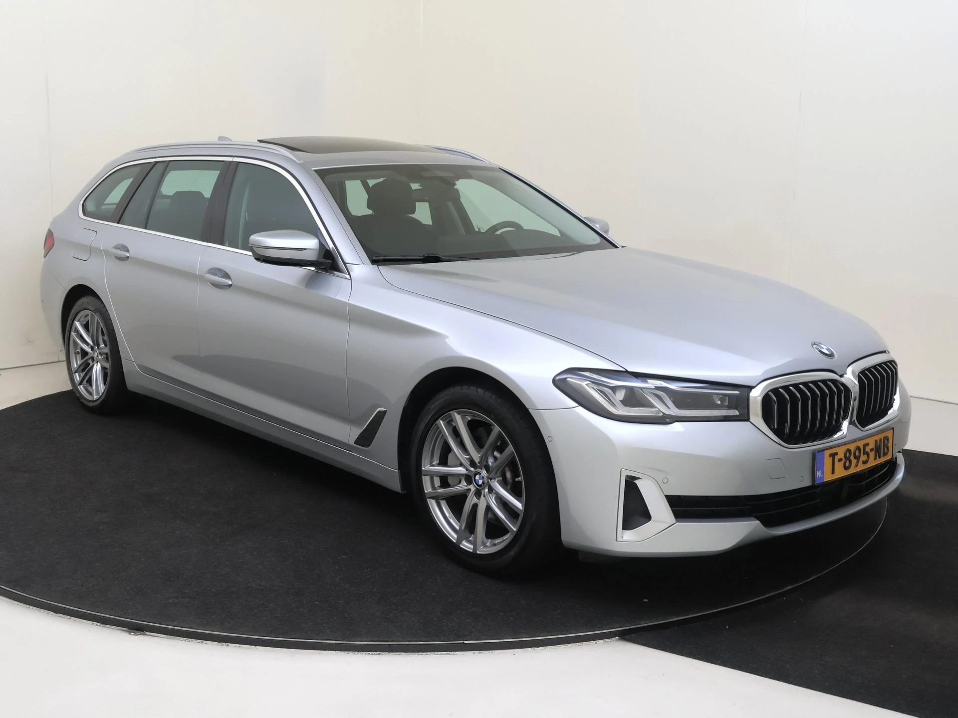 BMW-5 Serie-image-1