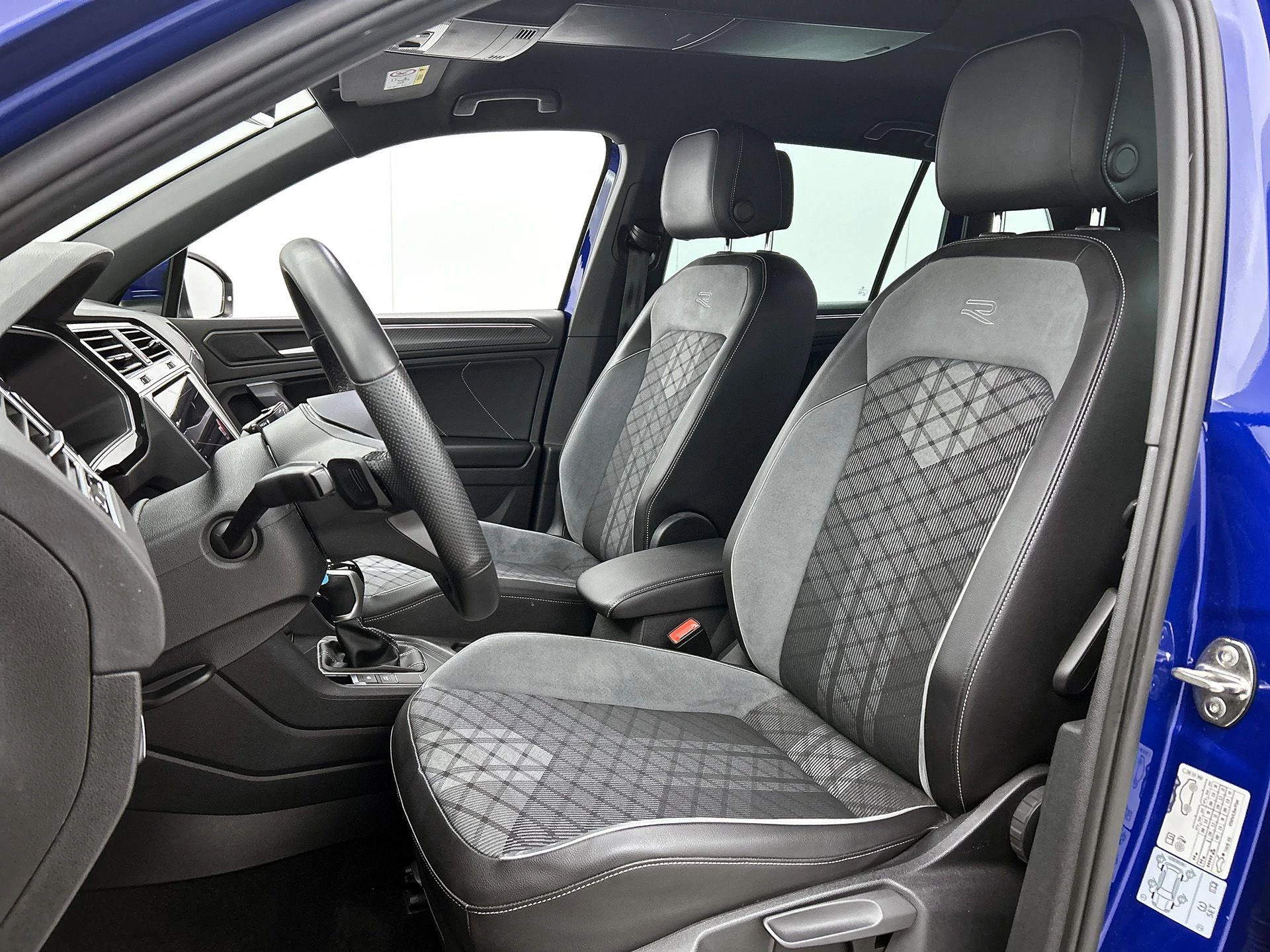 Volkswagen-Tiguan-image-44