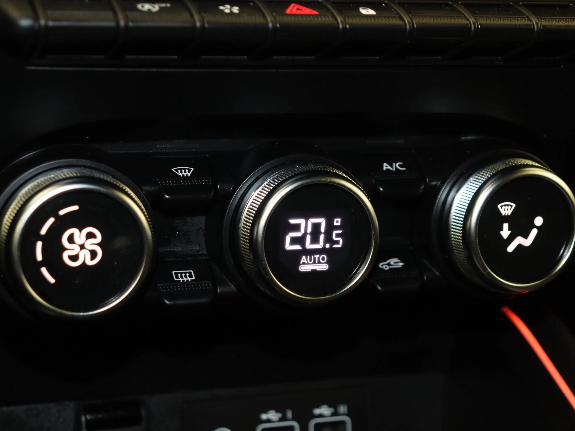 Renault-Clio-image-22