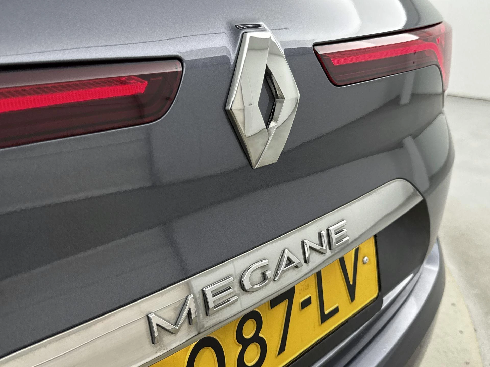 Renault-Mégane Estate-image-13