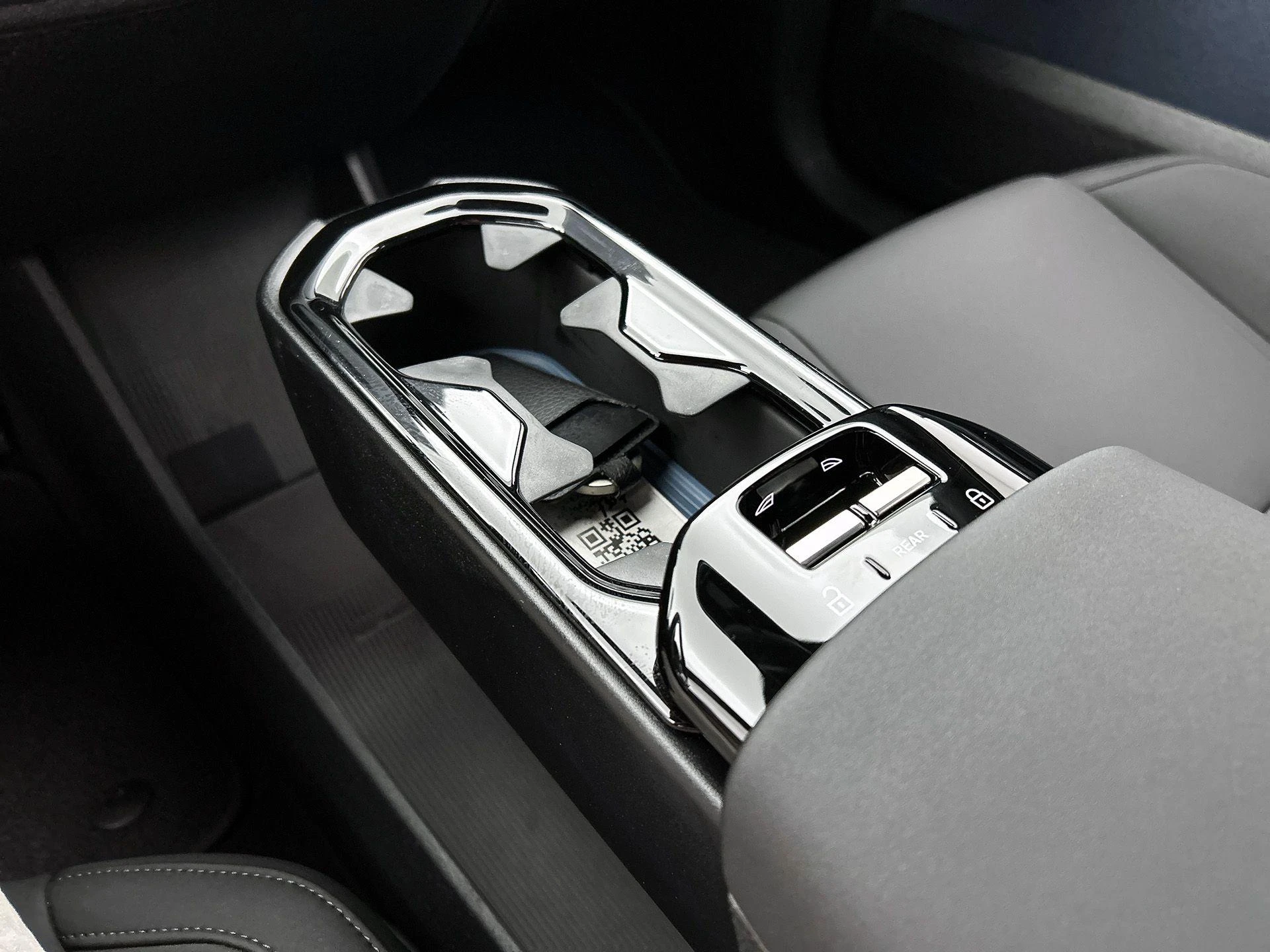 Volvo-EX30-image-23
