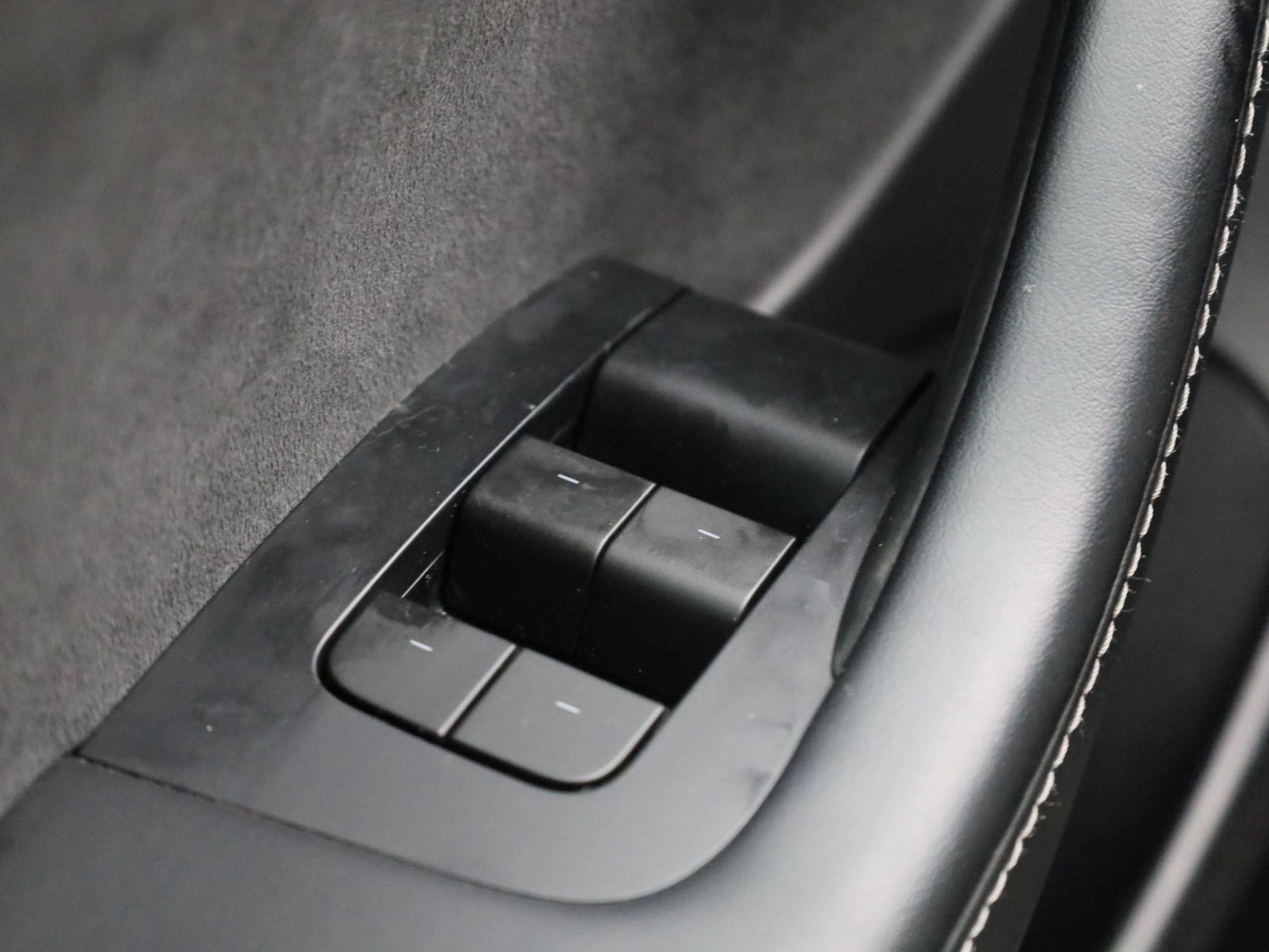 Tesla-Model 3-image-31