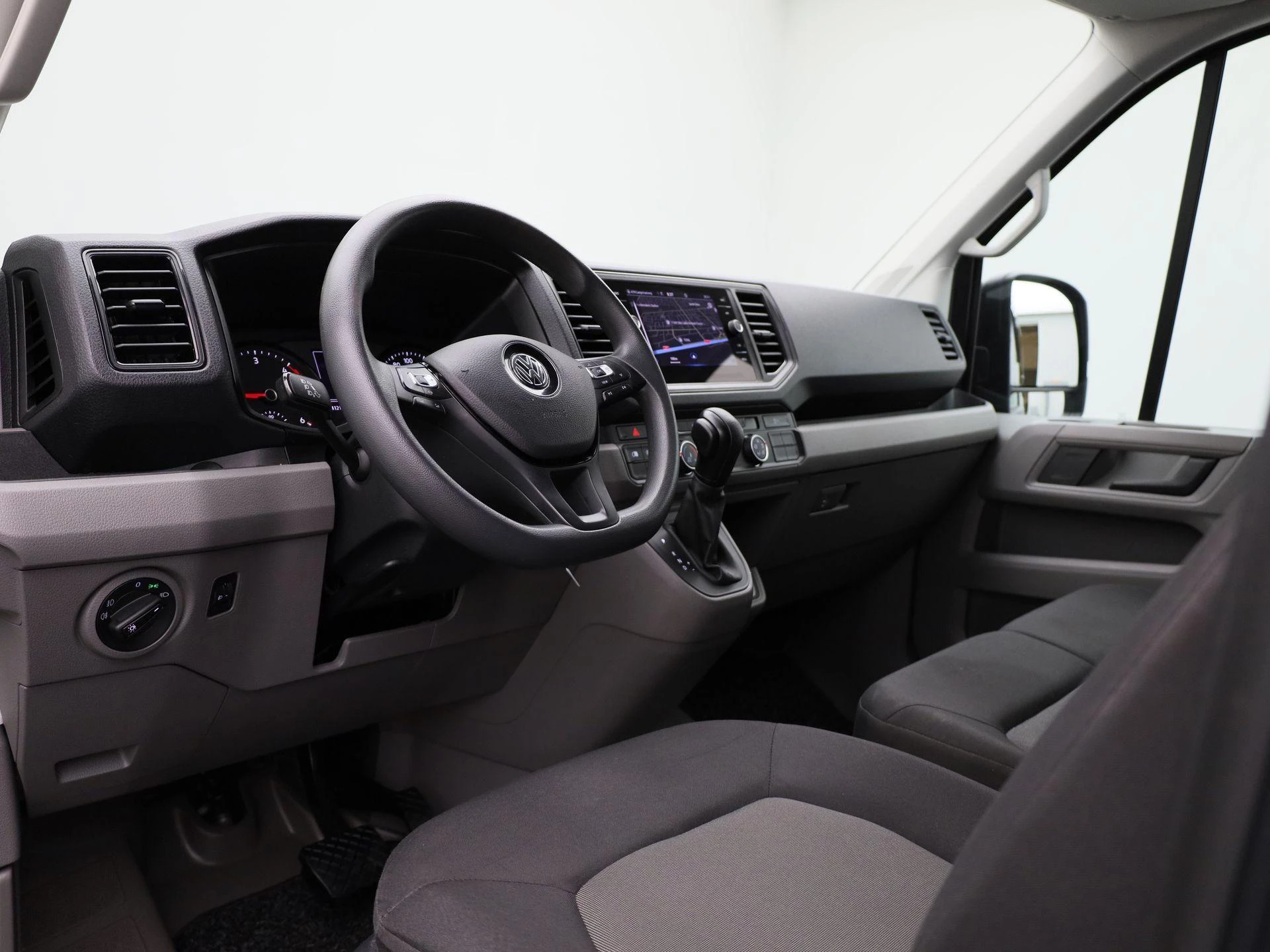 Volkswagen-Crafter-image-36