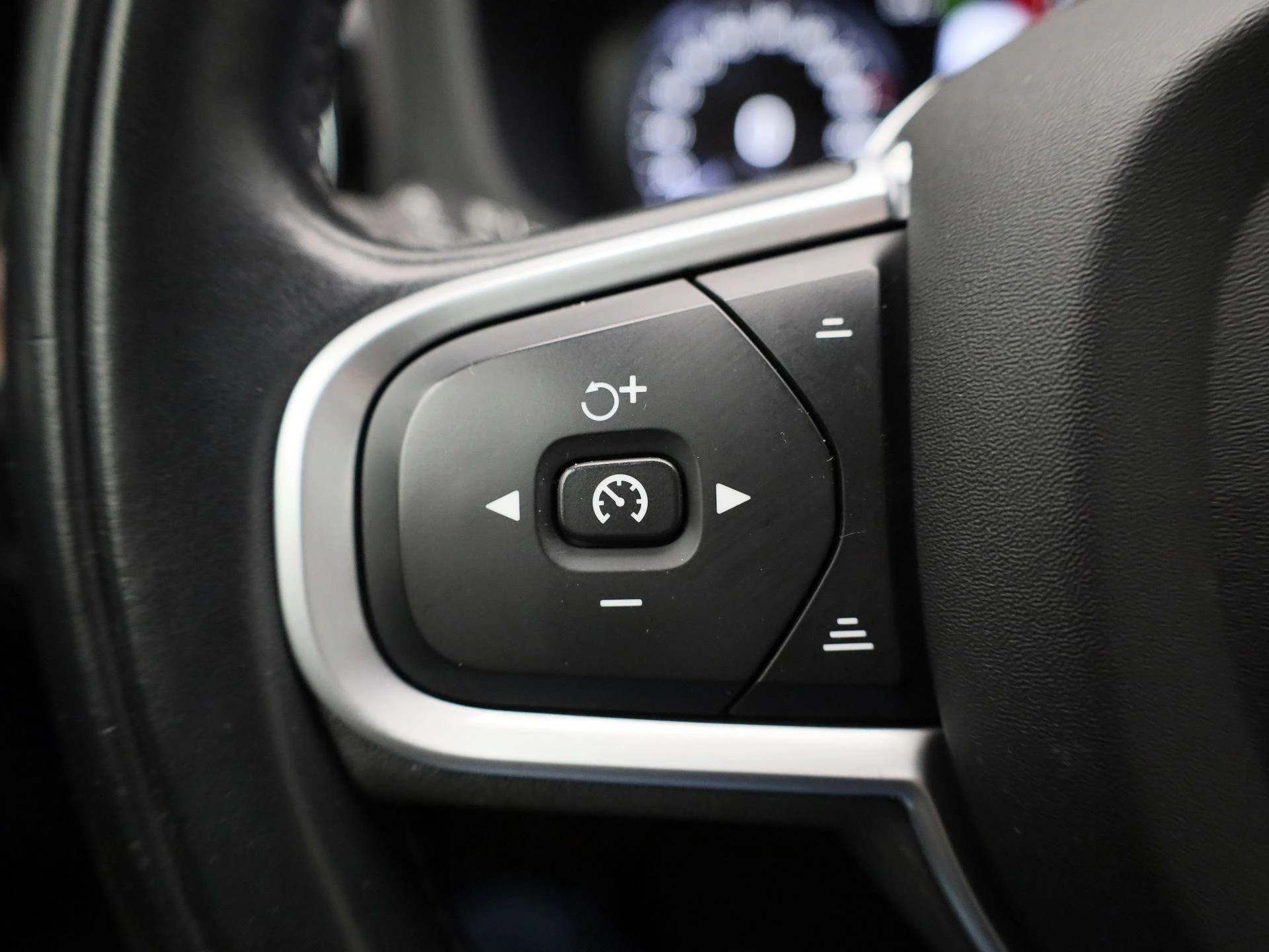 Volvo XC60 B4 D Geartronic Momentum Pro