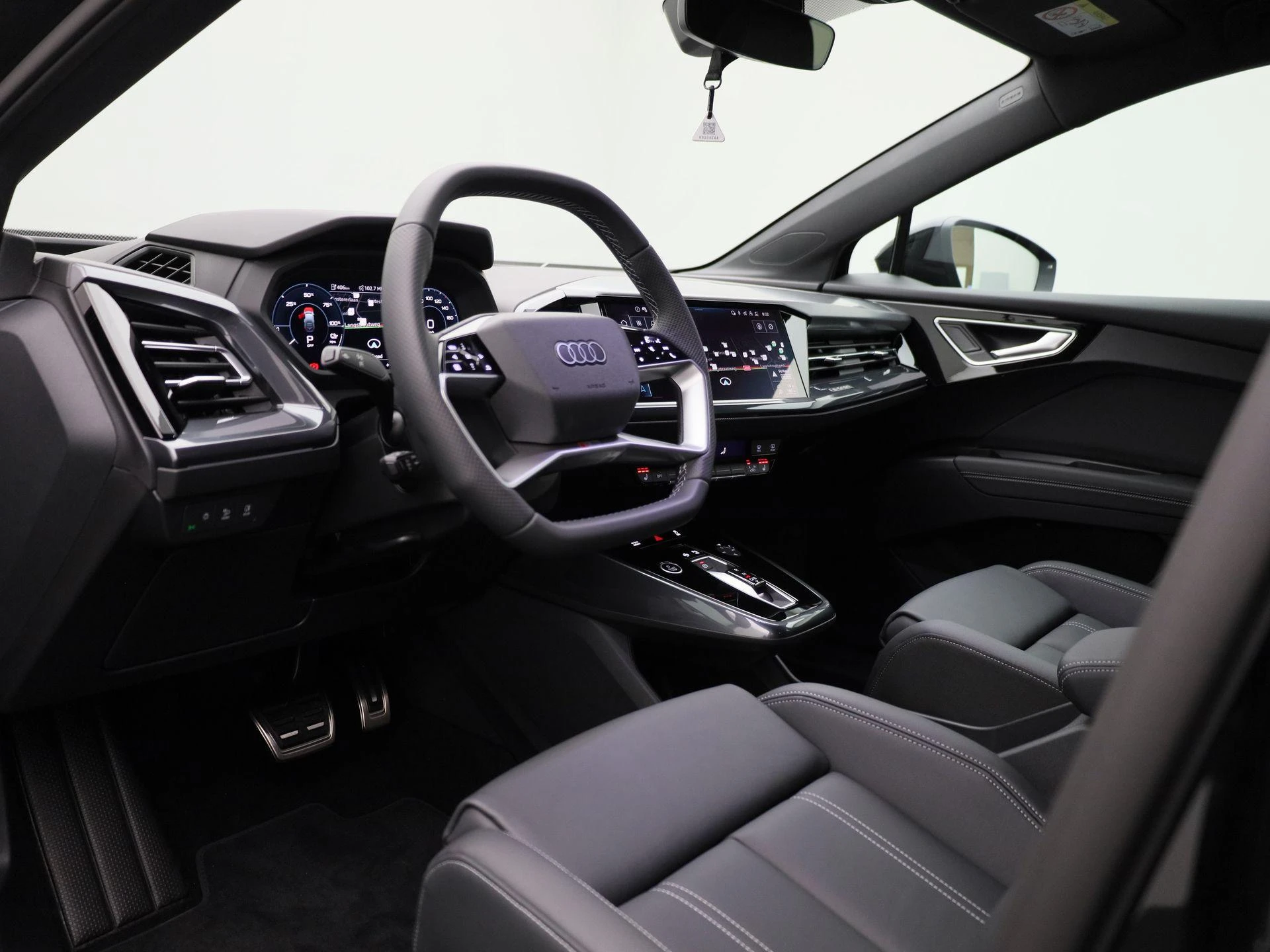 Audi-Q4 Sportback e-tron-image-22