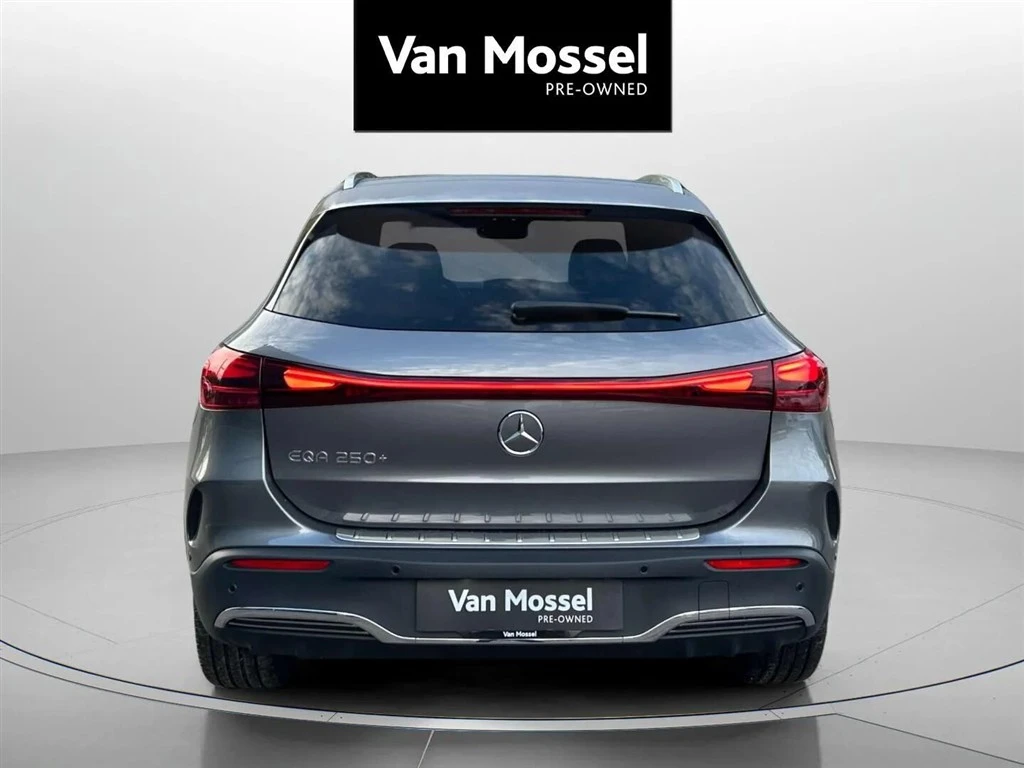 Mercedes-Benz-EQA-image-5