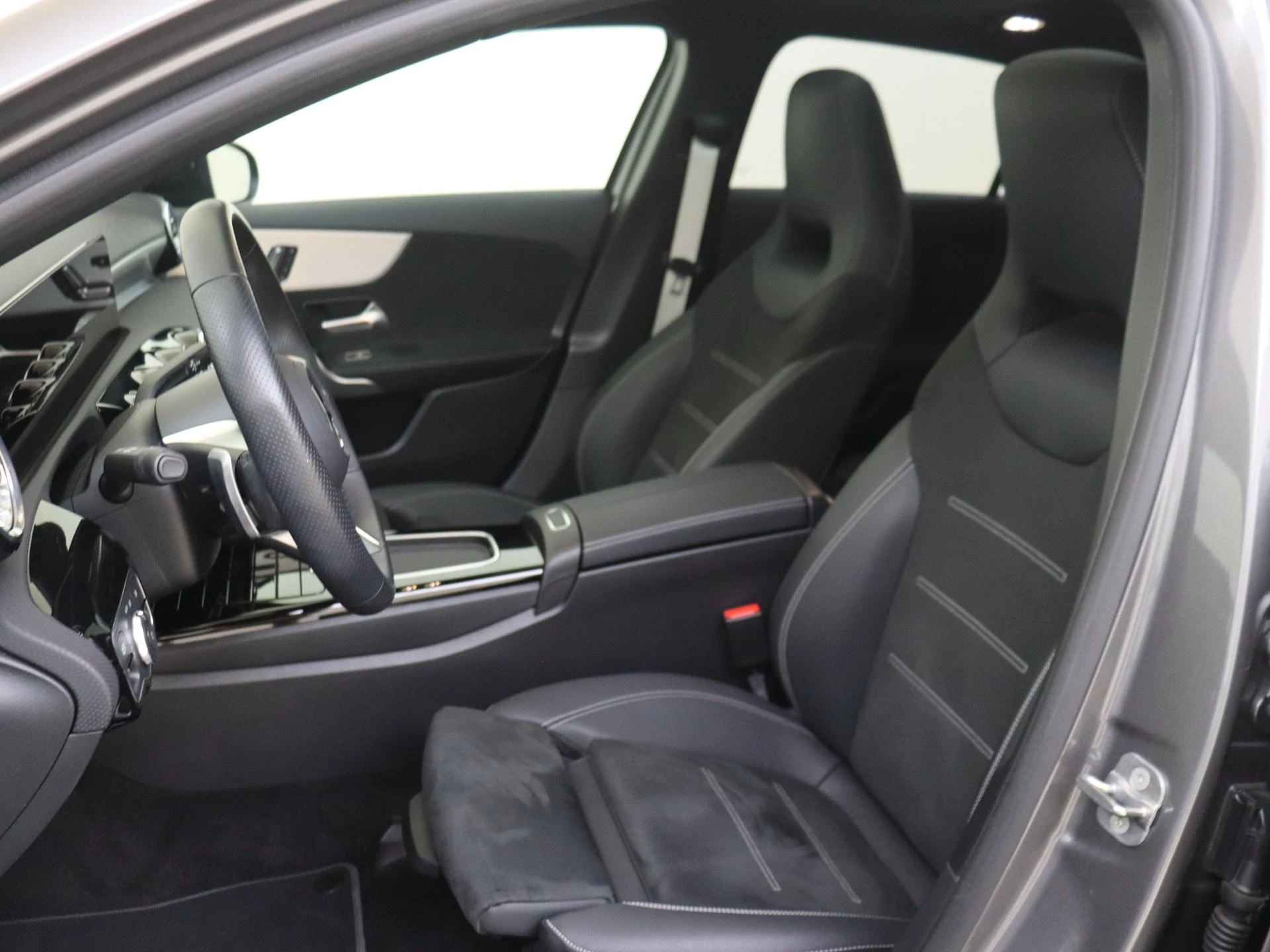 Mercedes-Benz A-Klasse 250 e Business Solution AMG