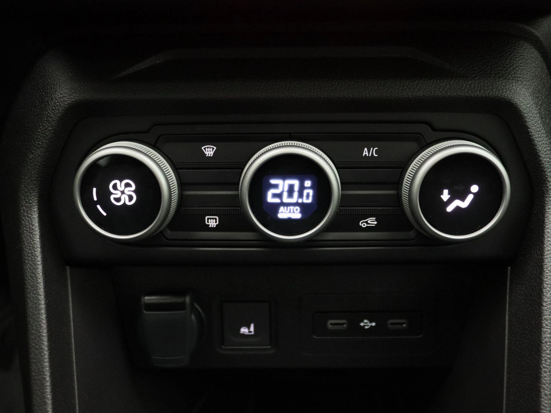 Dacia-Sandero Stepway-image-9