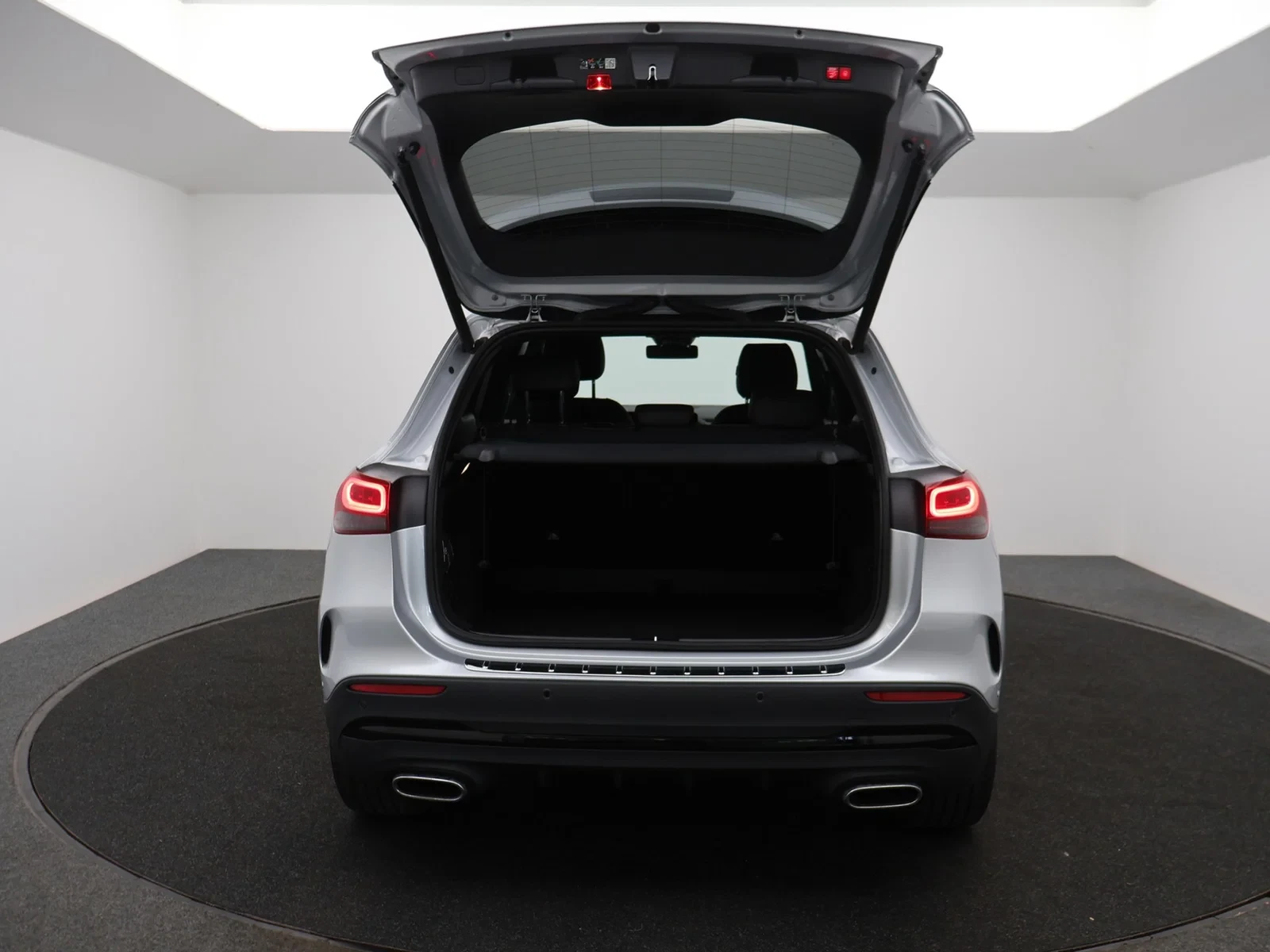 Mercedes-Benz GLA Classe (H247) AMG Line 163PK *AUTOMAAT*LEDER*ALCANTARA*CAMERA*PDC*CRUISE*APP-CONNECT*NAVI*KEYLESS GO*...*