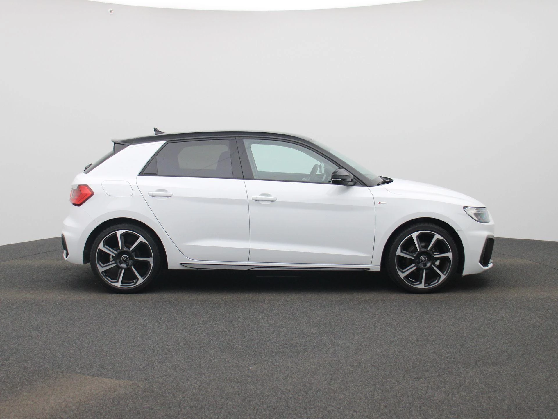 Audi-A1 Sportback-image-5