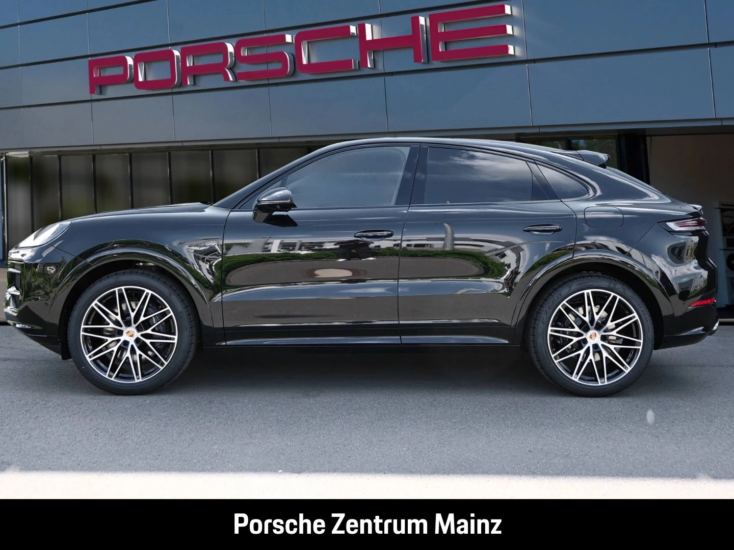 Porsche Cayenne E-Hybrid Coupe Black Edition InnoDrive black edition