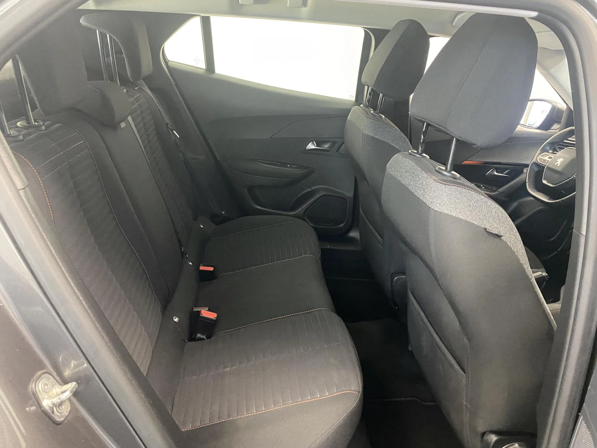 Peugeot-2008-image-7