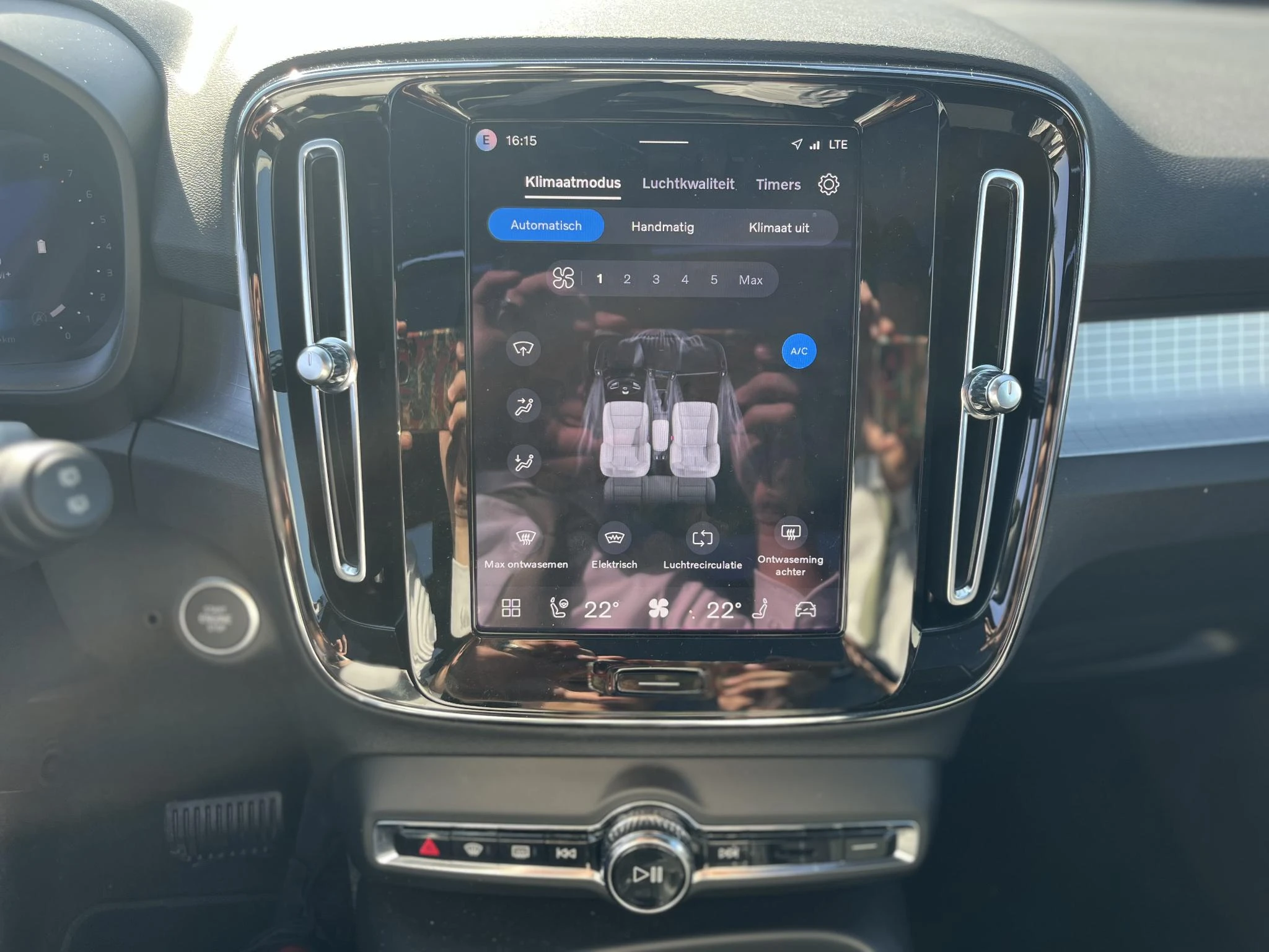 Volvo-XC40-image-25