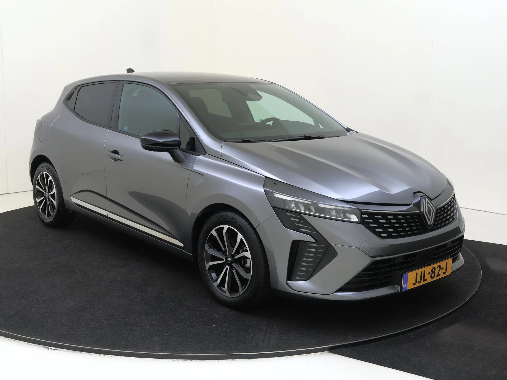 Renault-Clio-image-1