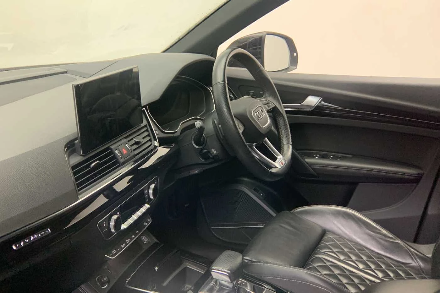 Audi-Q5-image-1