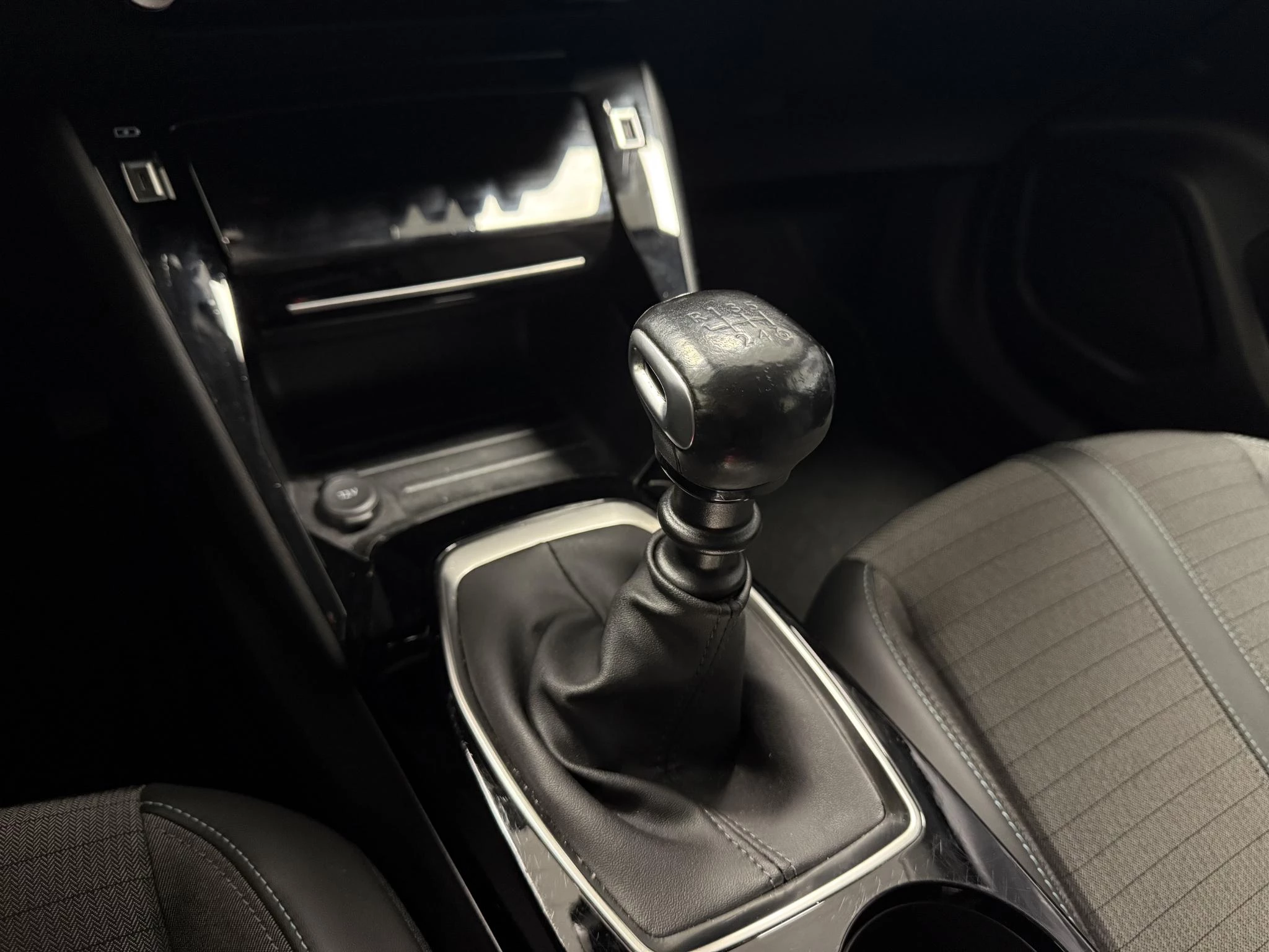 Peugeot-2008-image-9
