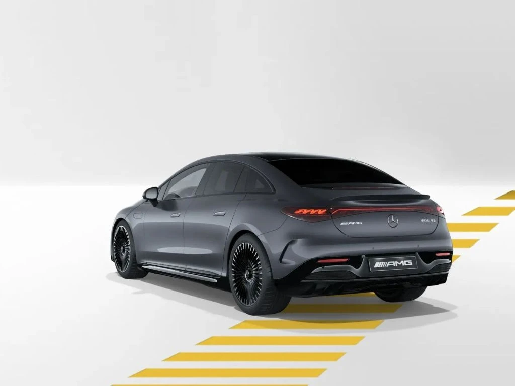 Mercedes-AMG-EQE 43 AMG-image-4