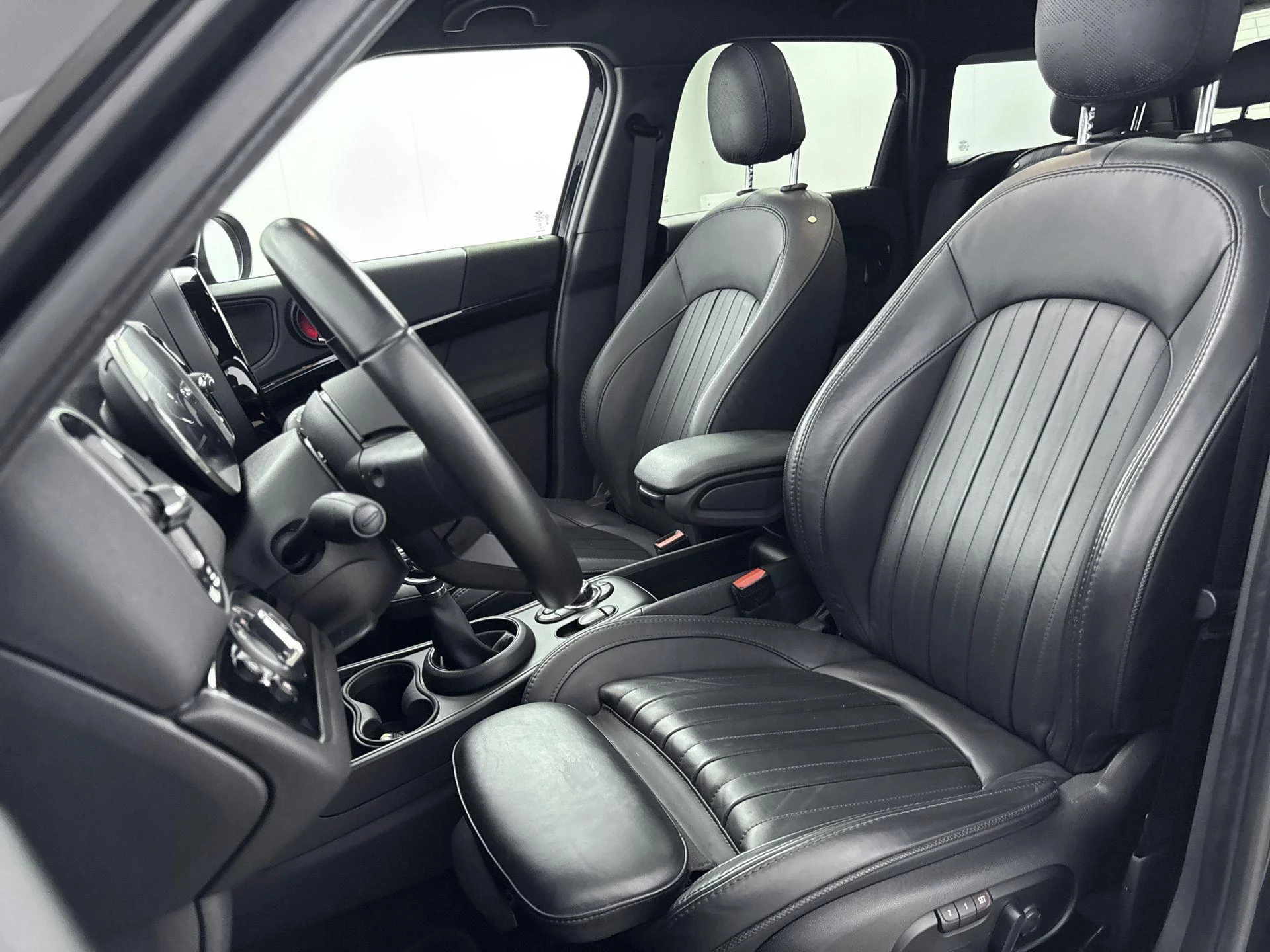 MINI-Countryman-image-24