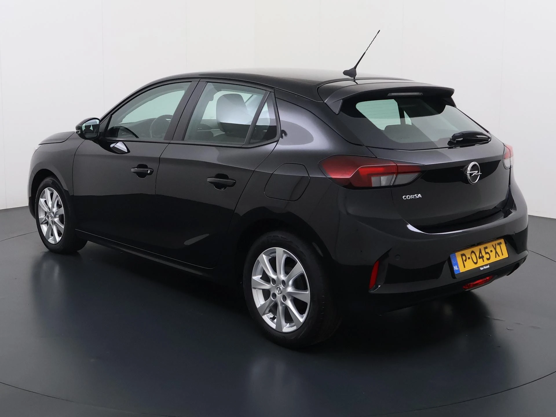 Opel-Corsa-image-2