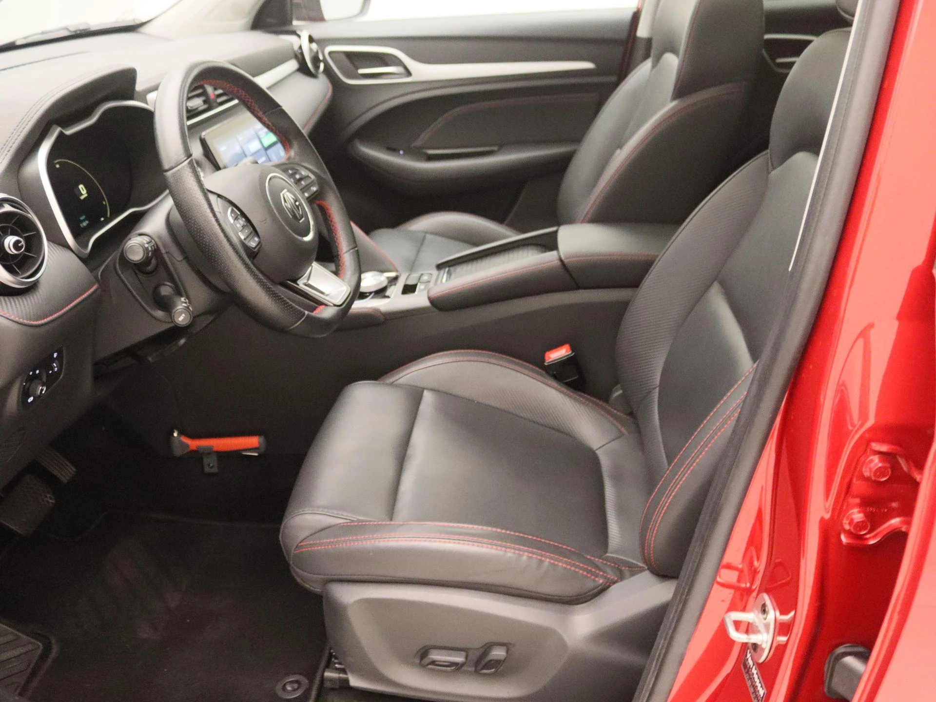 MG-ZS EV-image-10