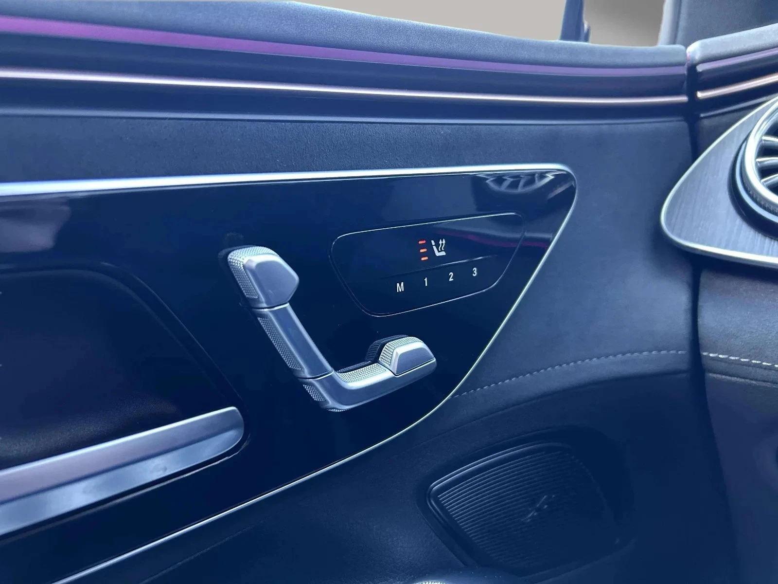 Mercedes-Benz-EQE-image-10