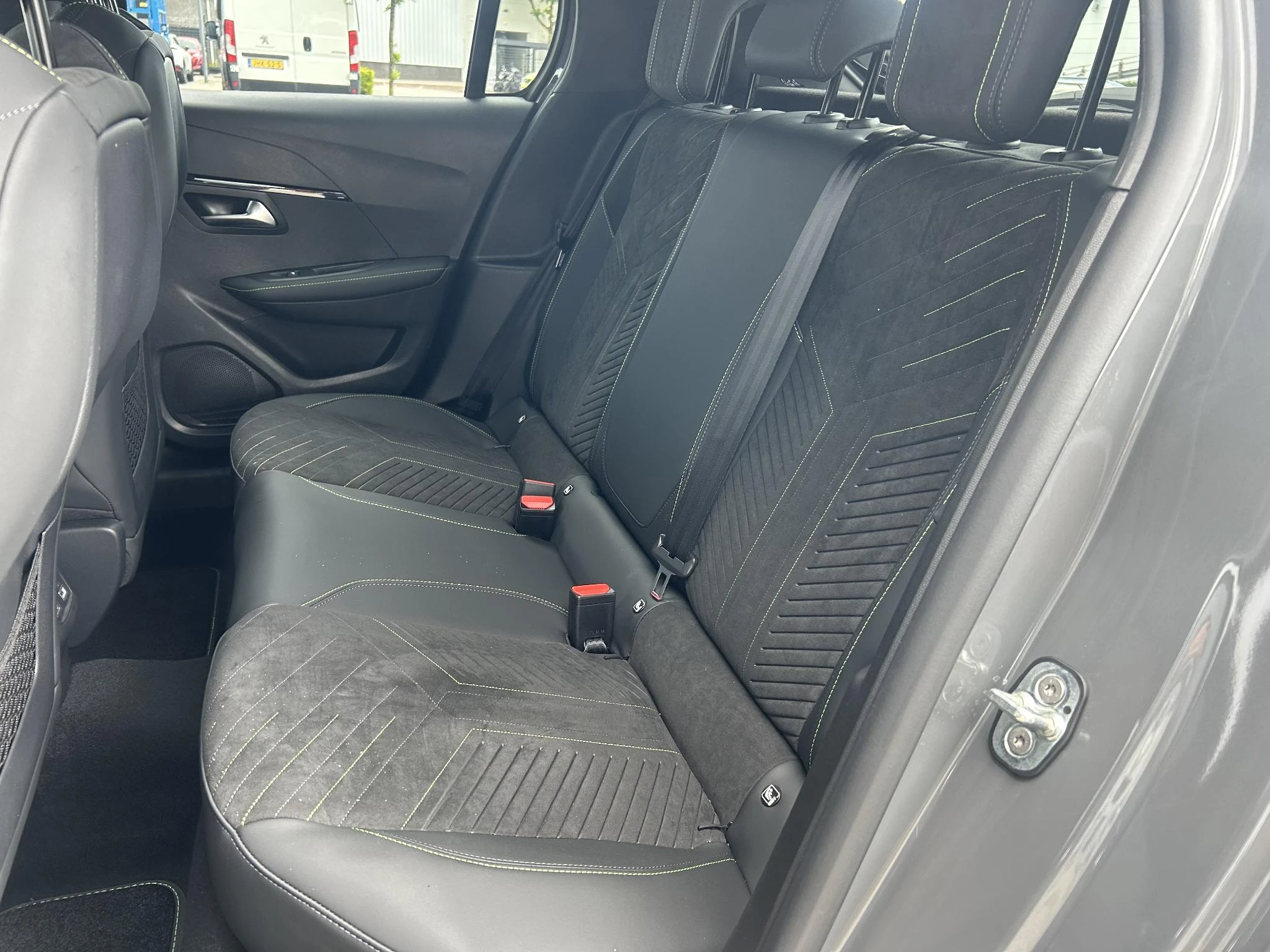 Peugeot-208-image-10