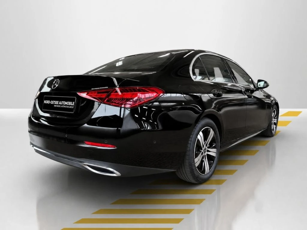 Mercedes-Benz-C-Klasse 200 d-image-14