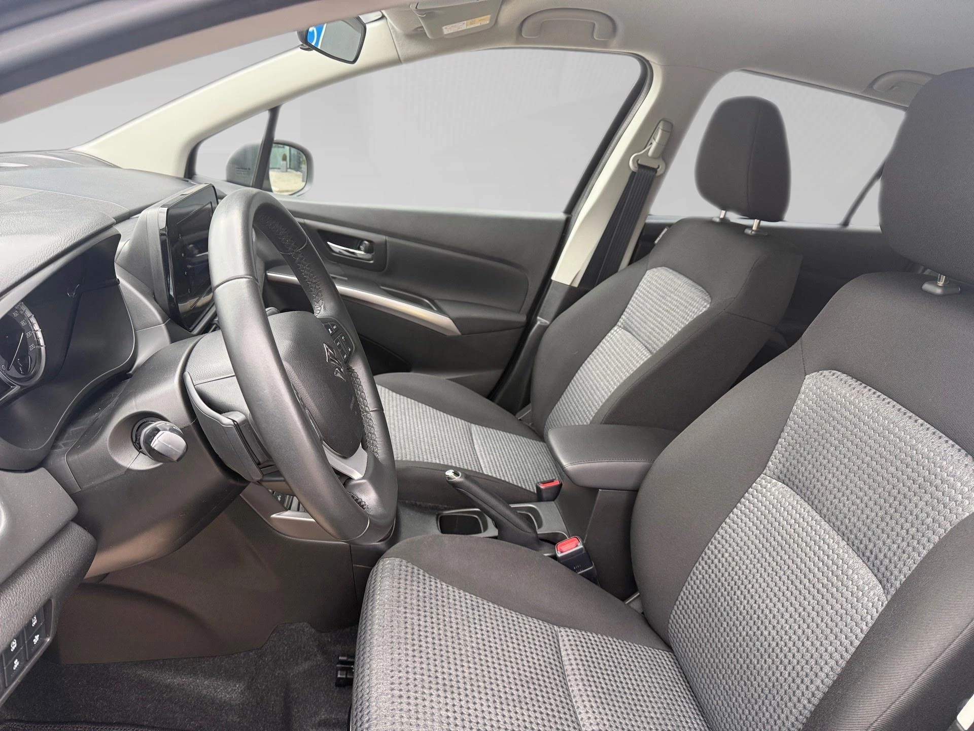 Suzuki-S-Cross-image-3