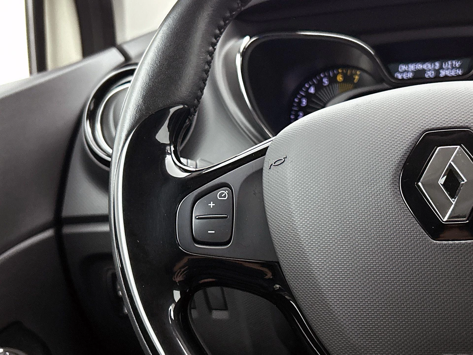 Renault-Captur-image-5