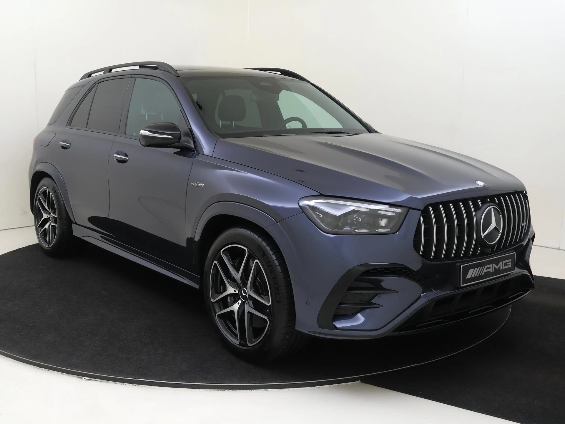 Mercedes-Benz-GLE-image-1