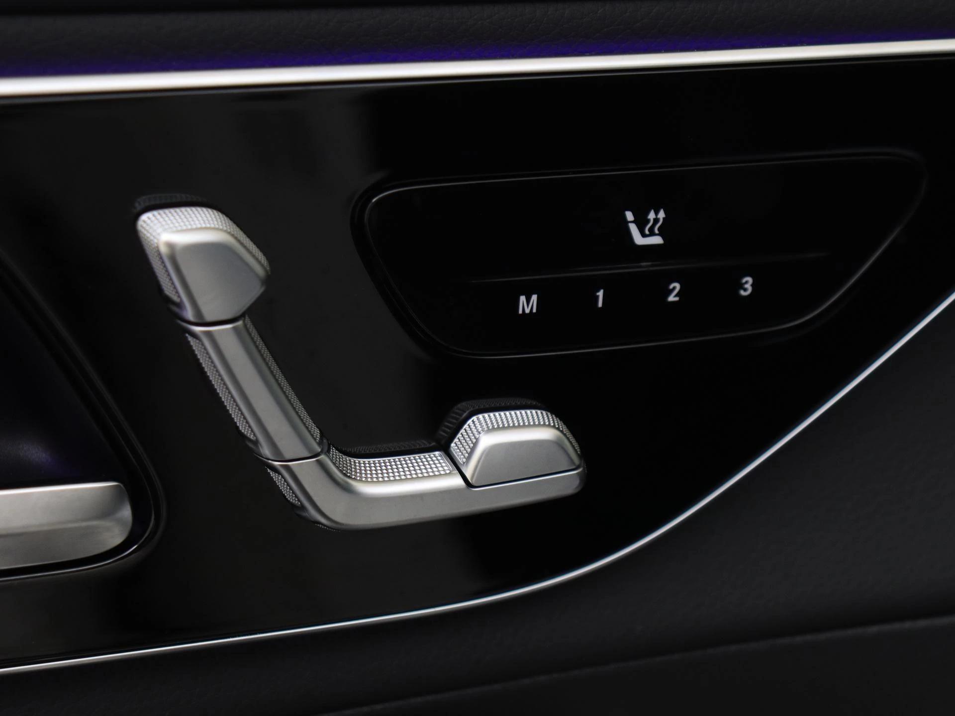 Mercedes-Benz-GLC-image-28