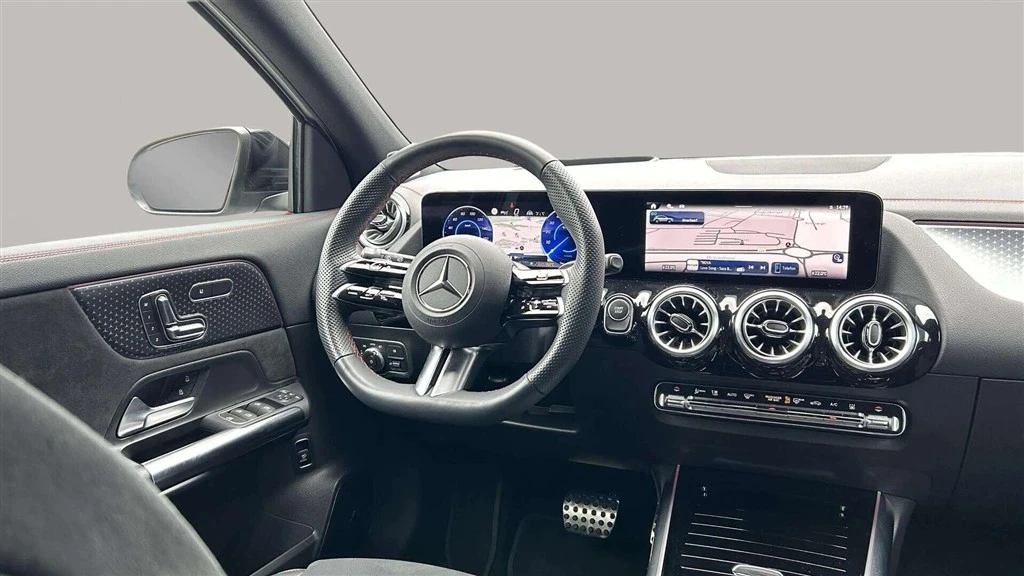 Mercedes-Benz-EQA-image-13