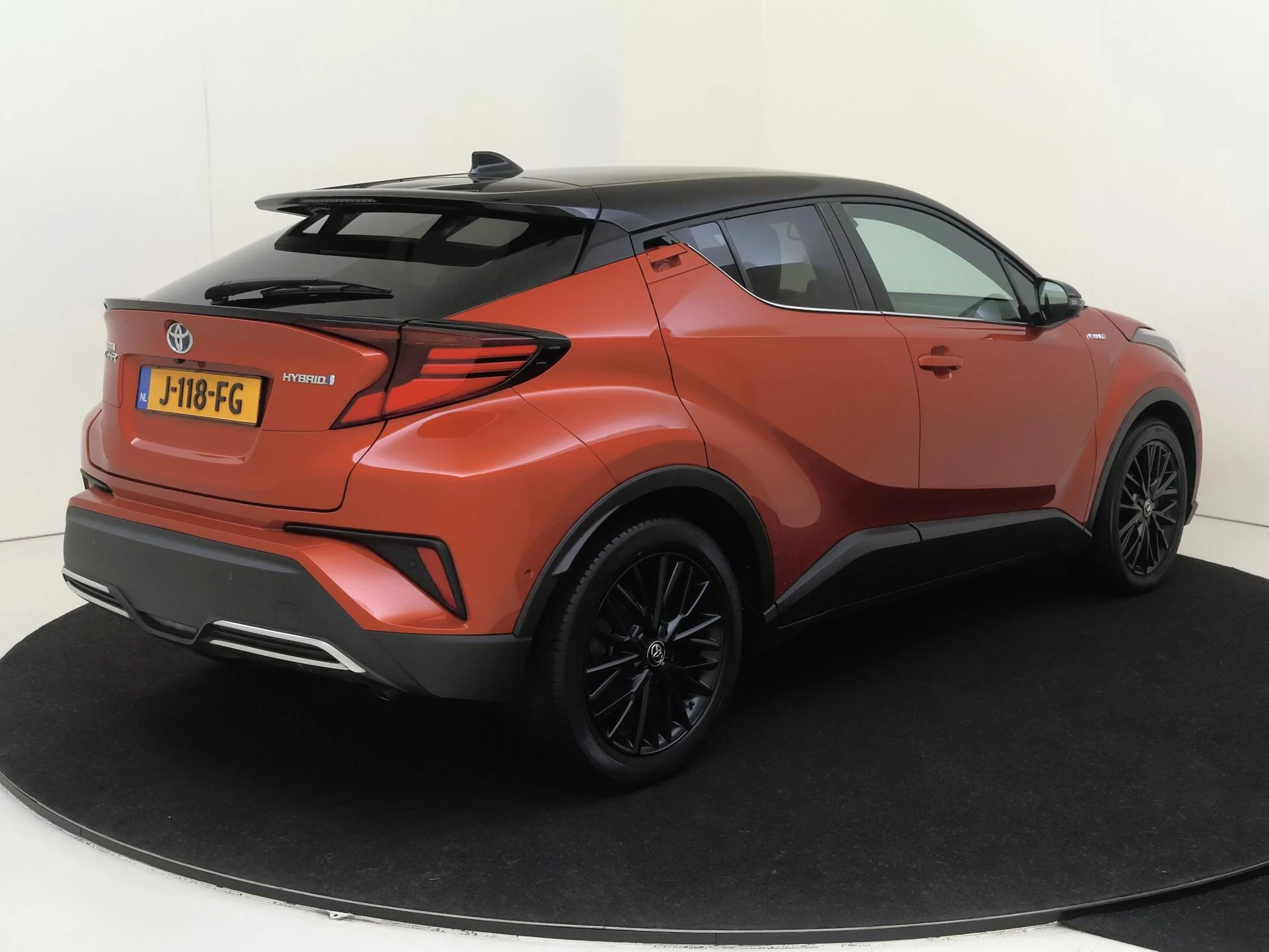 Toyota-C-HR-image-3