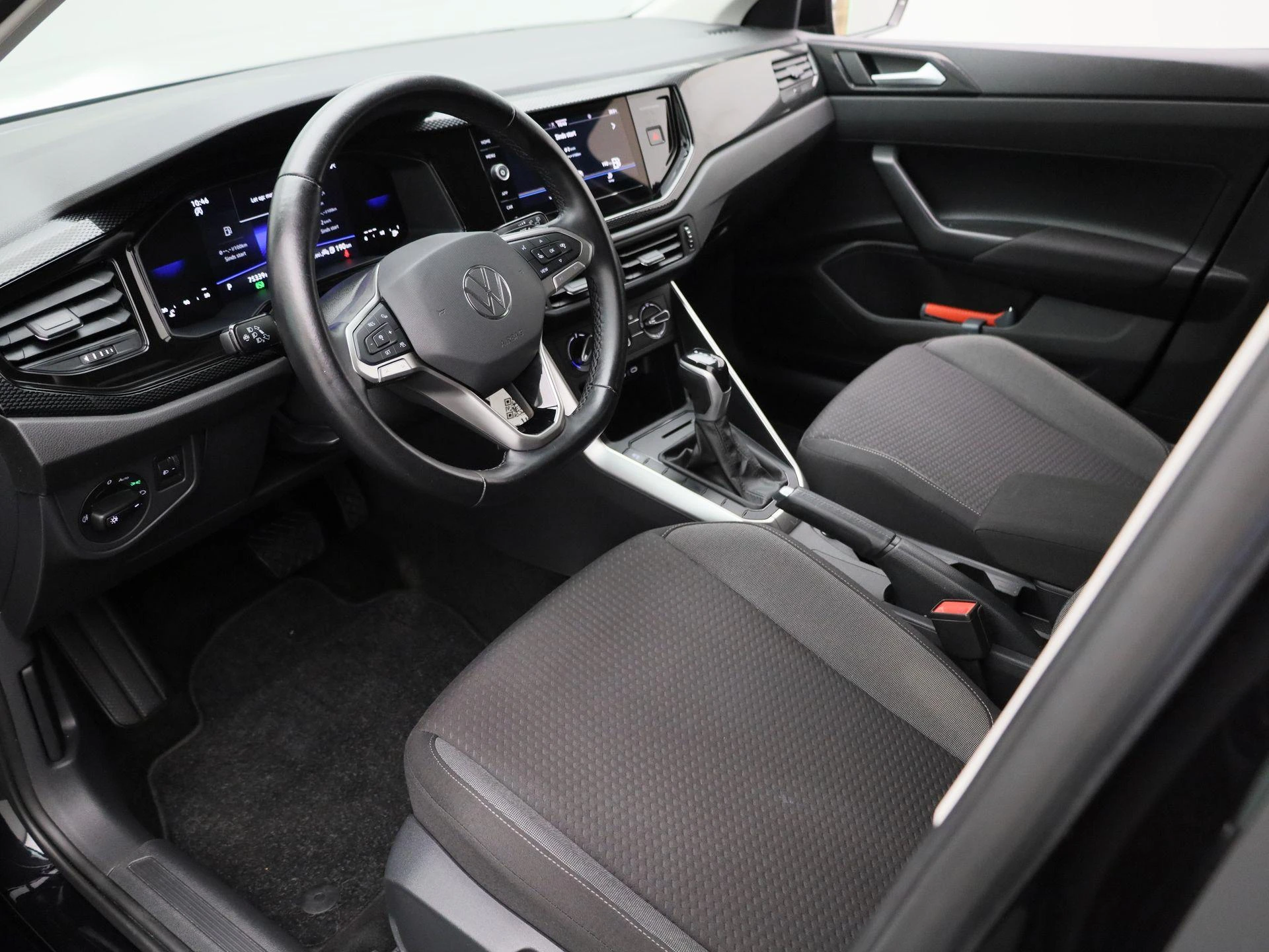 Volkswagen-Polo-image-15