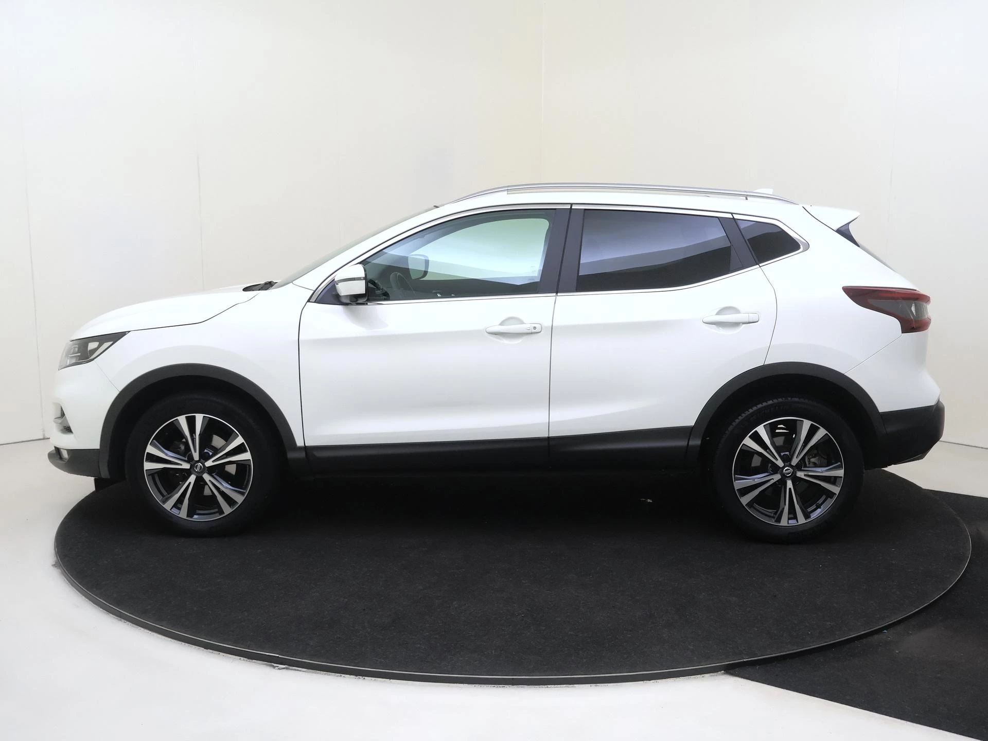 Nissan QASHQAI 1.3 DIG-T Design Edition