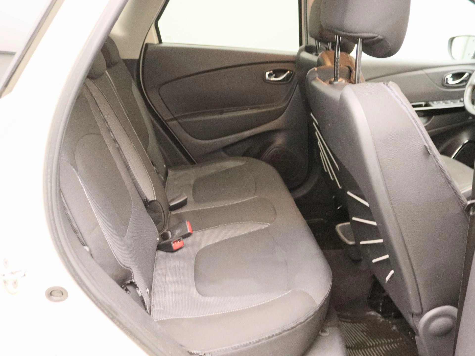 Renault-Captur-image-24