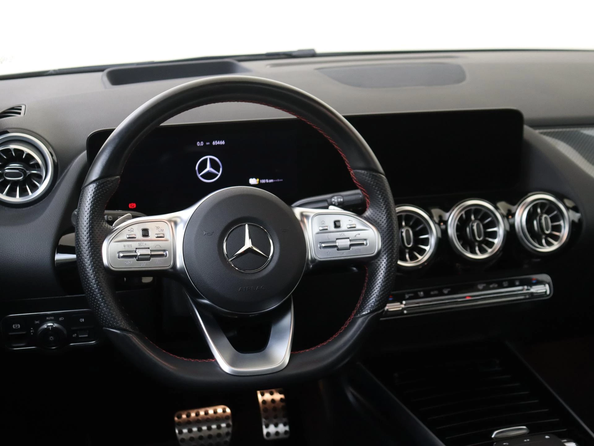 Mercedes-Benz-B-Klasse-image-9