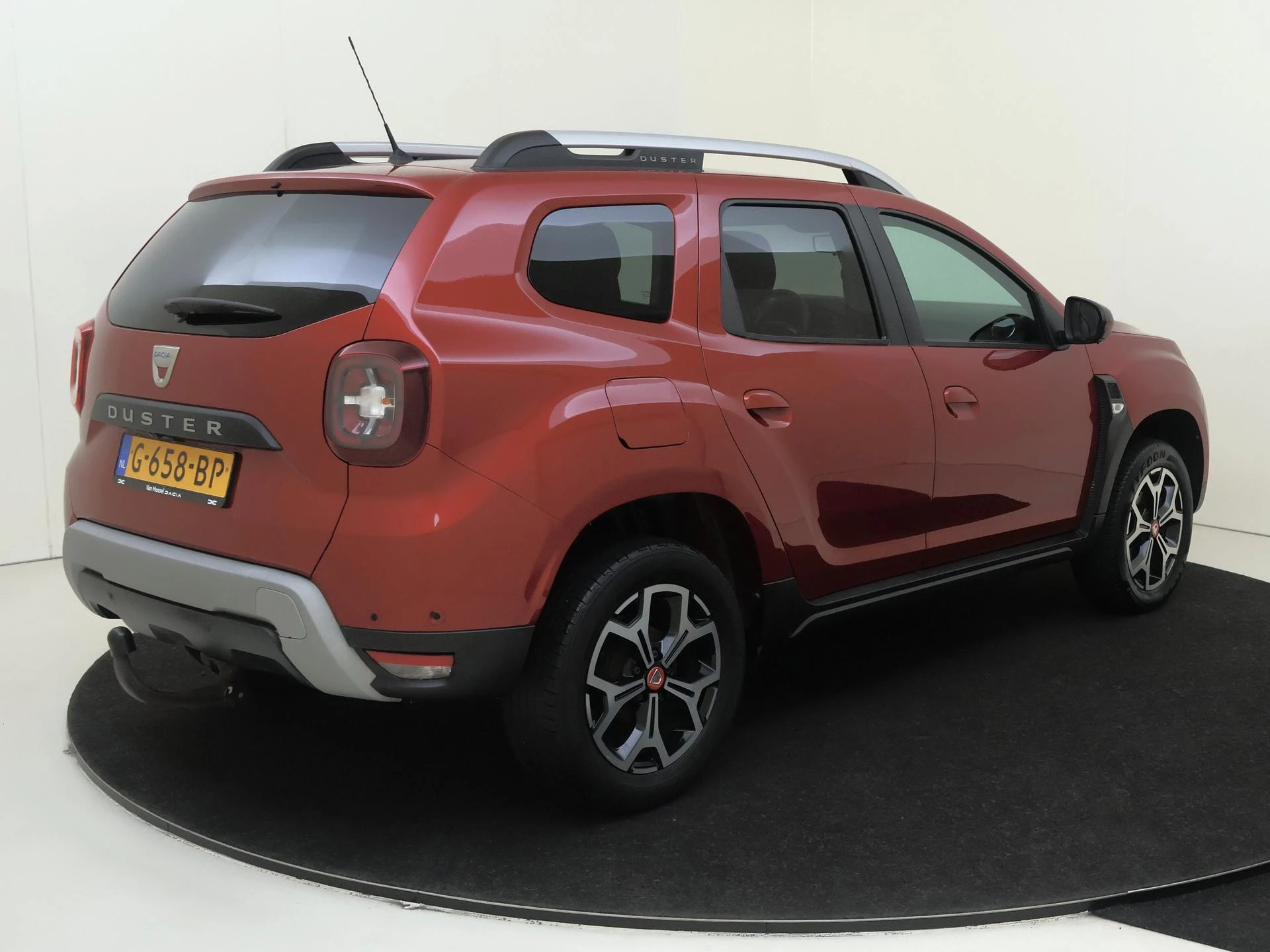 Dacia-Duster-image-6
