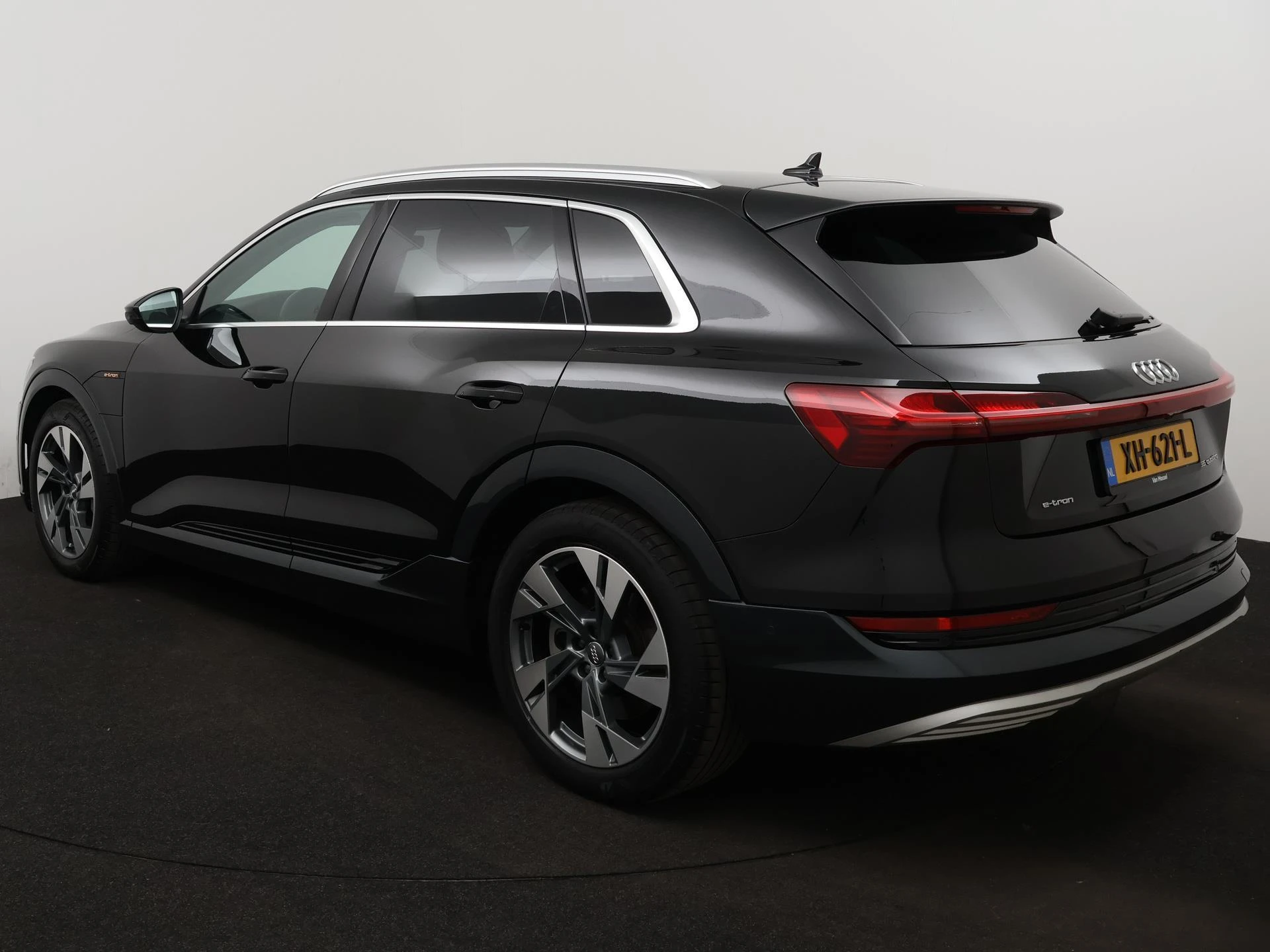 Audi-e-tron-image-3