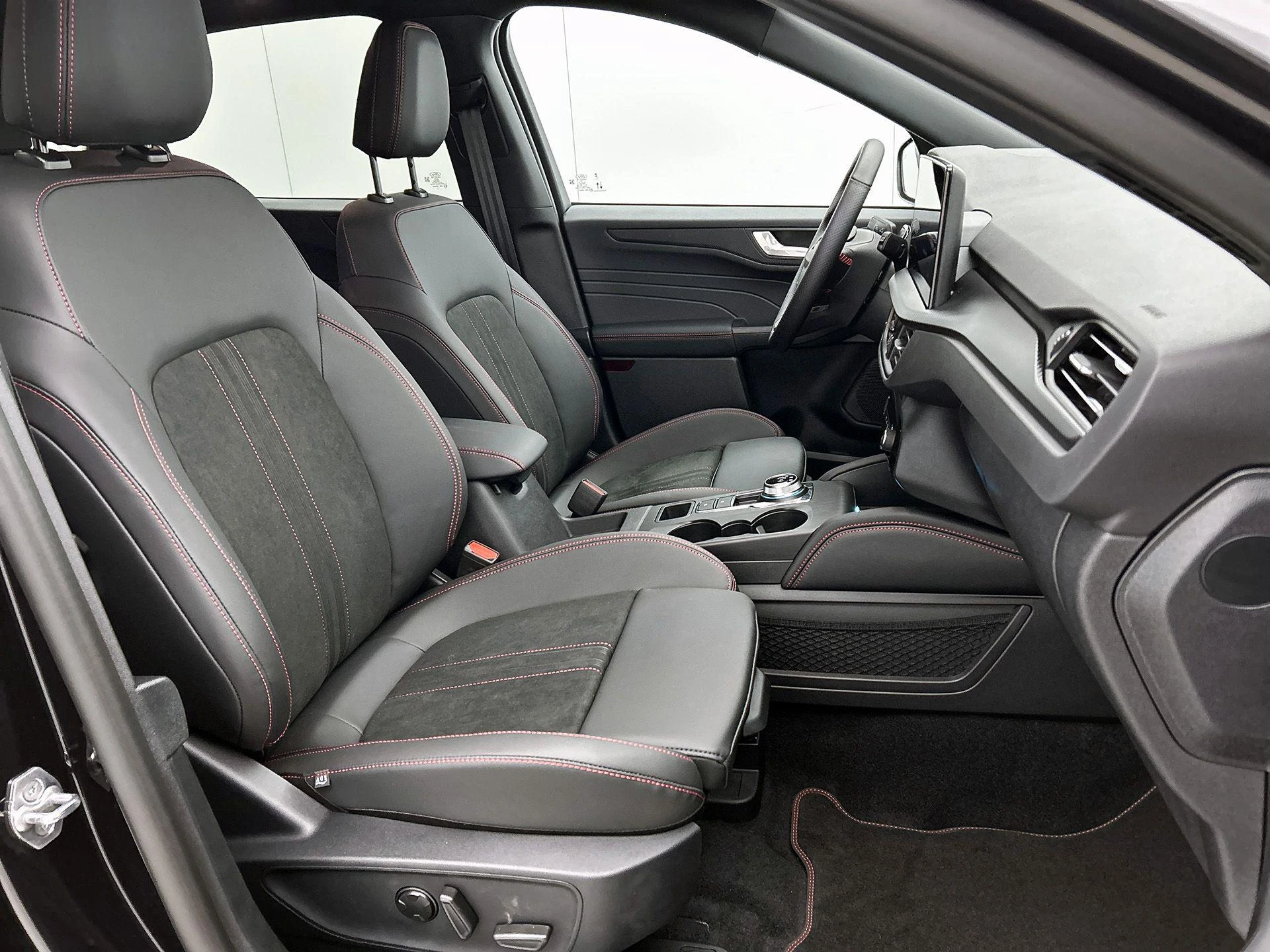 Ford-Kuga-image-48