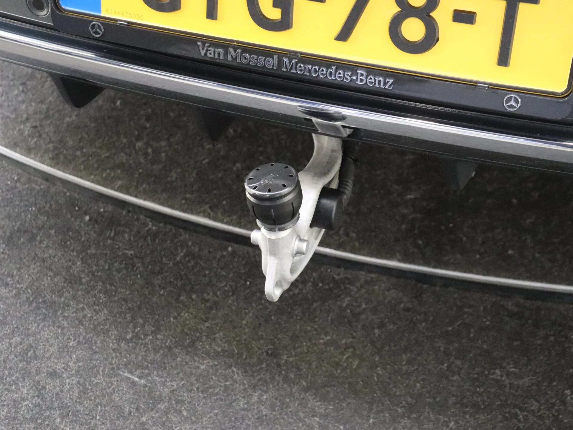 Mercedes-Benz-GLE-image-36