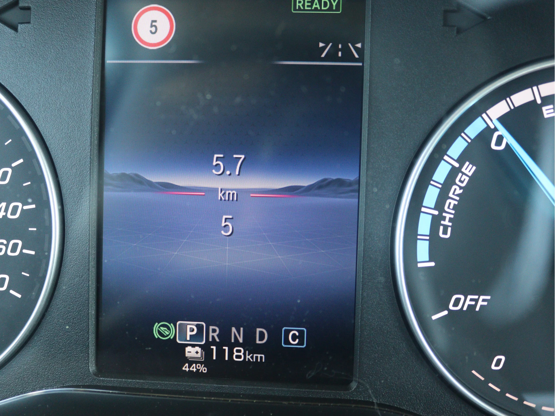 Mercedes-Benz-eCitan-image-5