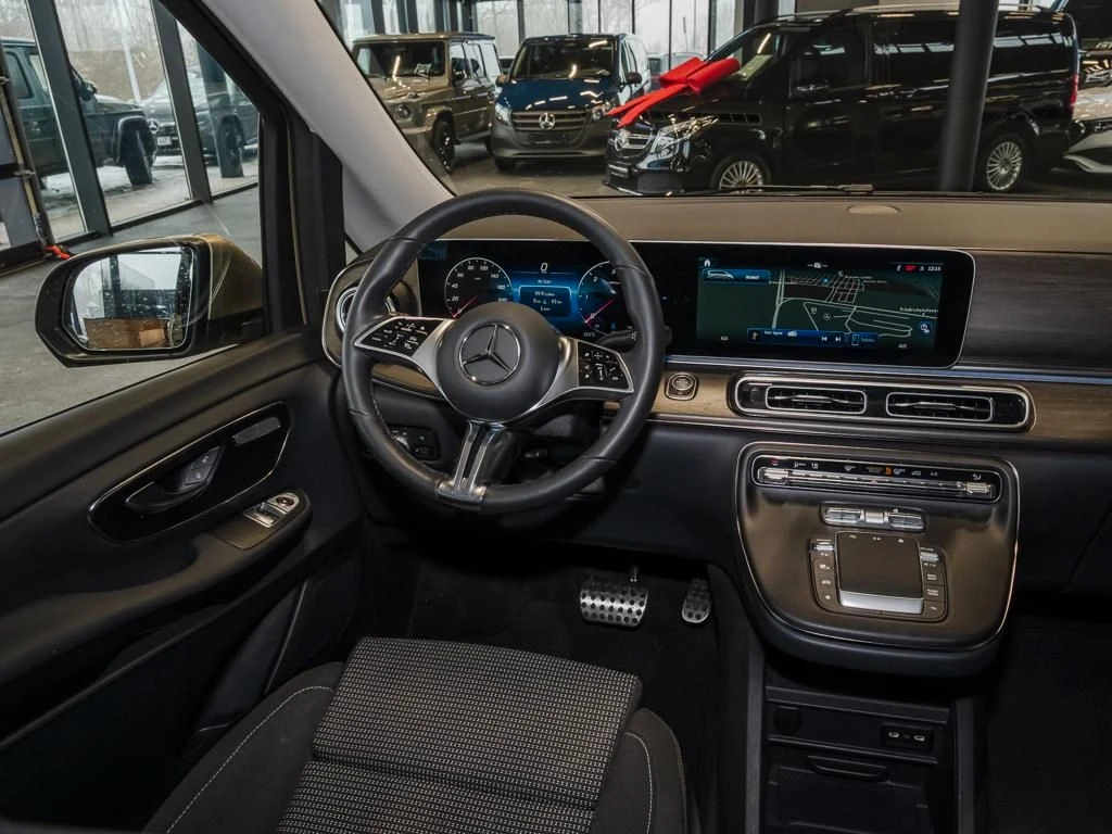 Mercedes-Benz-V-Klasse 220-image-8